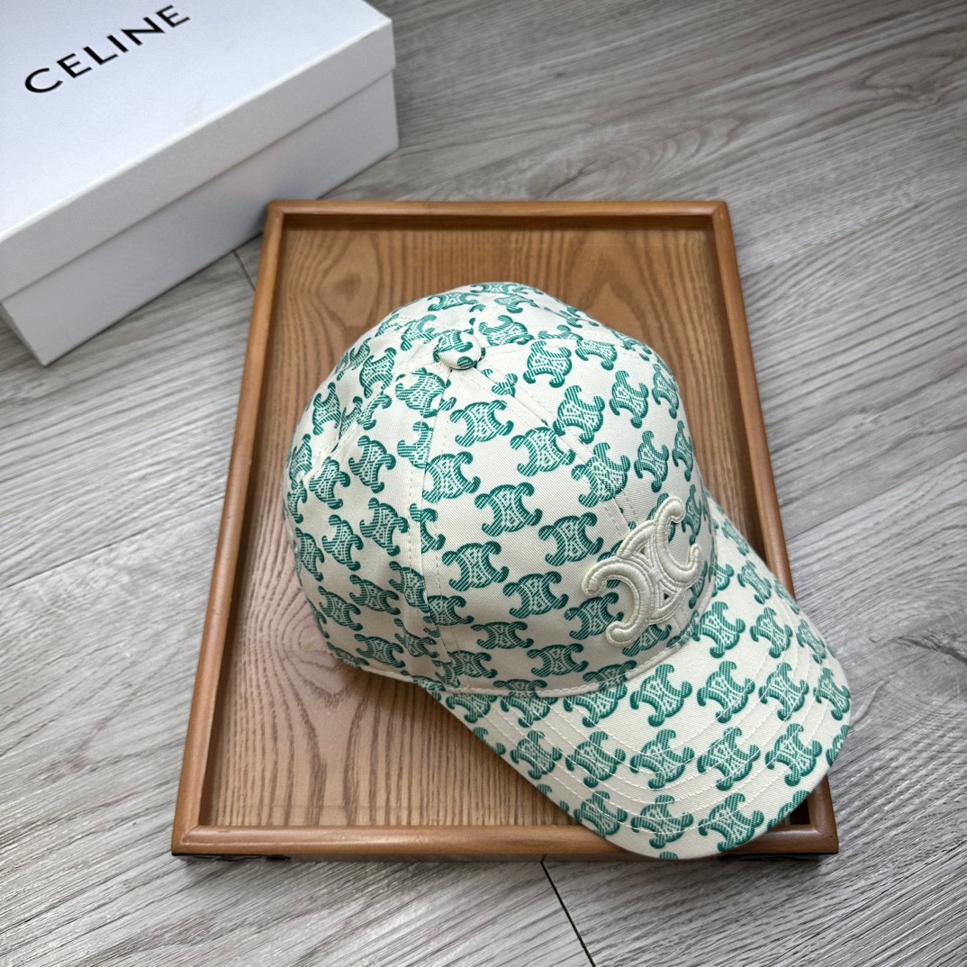 。赛琳。【配防尘袋】新品棒球帽！材质：纯棉！透气性好！夏天防晒，秋冬百搭必备单品！颜色大气！款式新颖别致