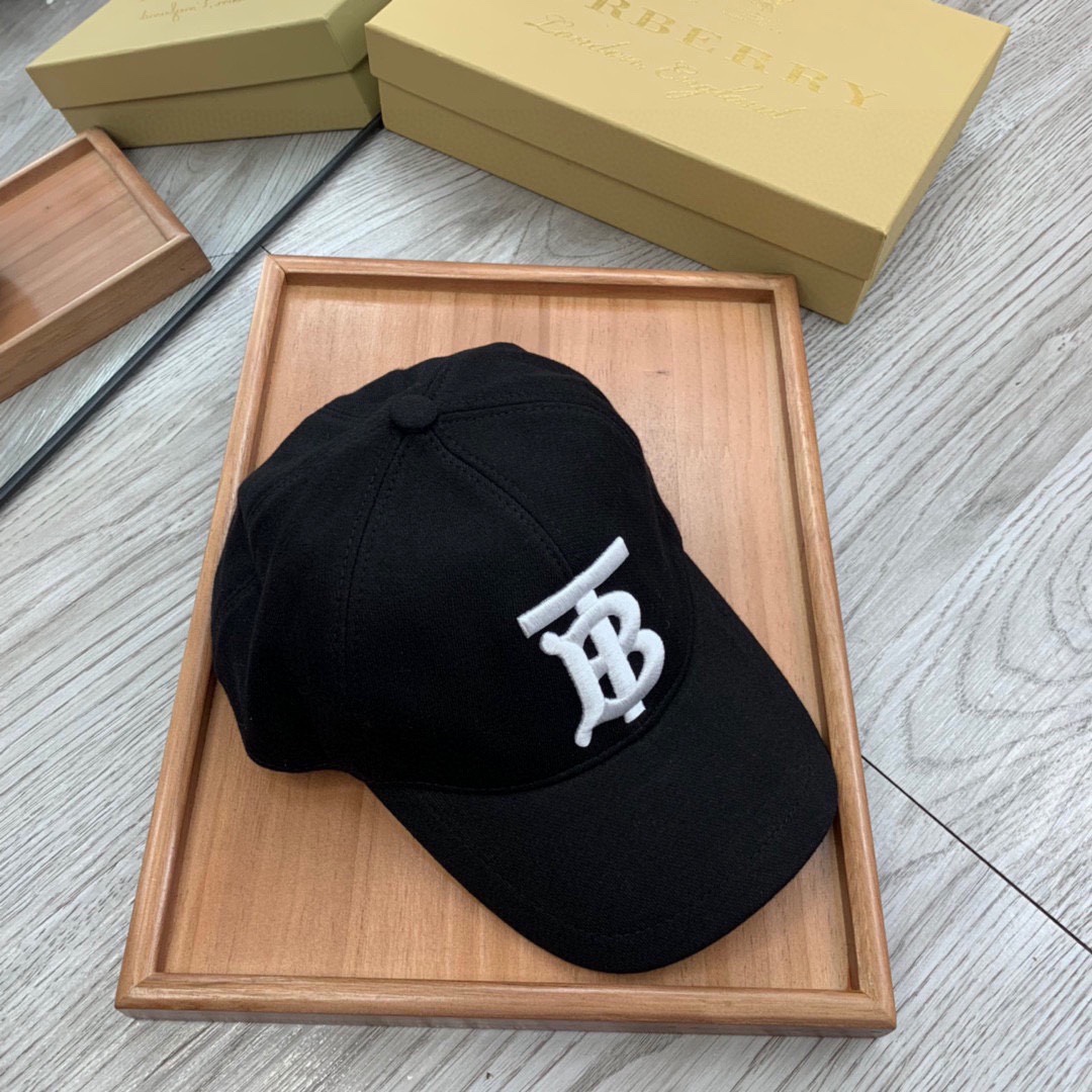 。B家。【配防尘袋】2021春季新品棒球帽！材质：纯棉！透气性好！春天挡风，夏天防晒必备单品！颜色大气！