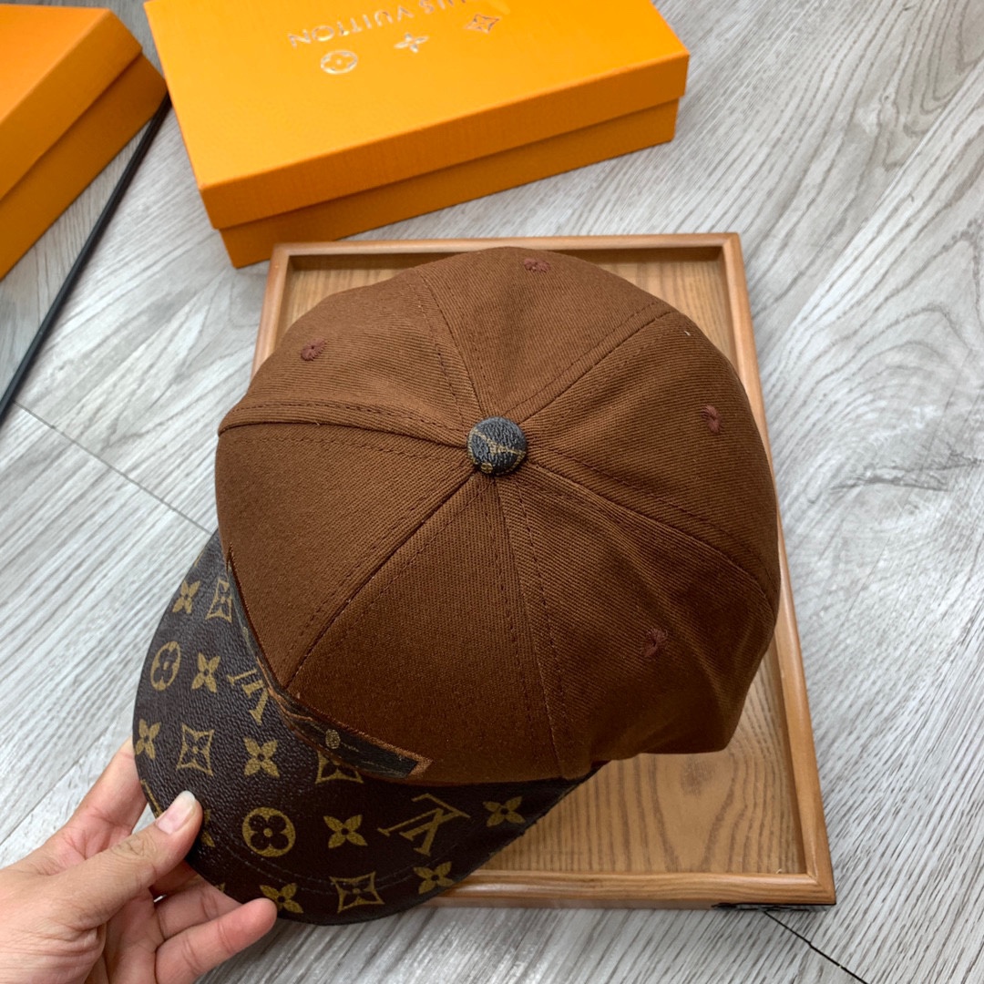 。L家。【配防尘袋】新品棒球帽！材质：纯棉！透气性好！春天挡风，夏天防晒必备单品！颜色大气！款式新颖别致