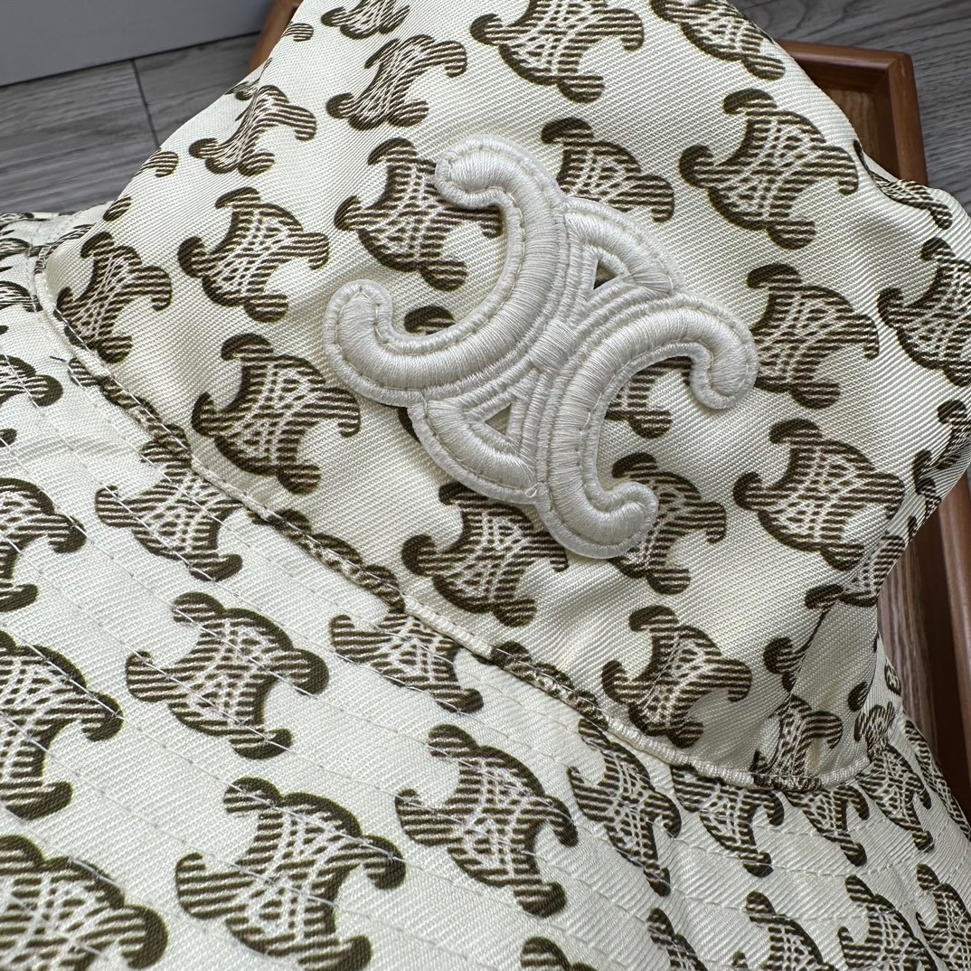 。赛琳。印花渔夫！【配防尘袋】高端舒适！高端材质！！今年帽子第一流行趋势绝对是渔夫帽！今年的渔夫帽满目玲