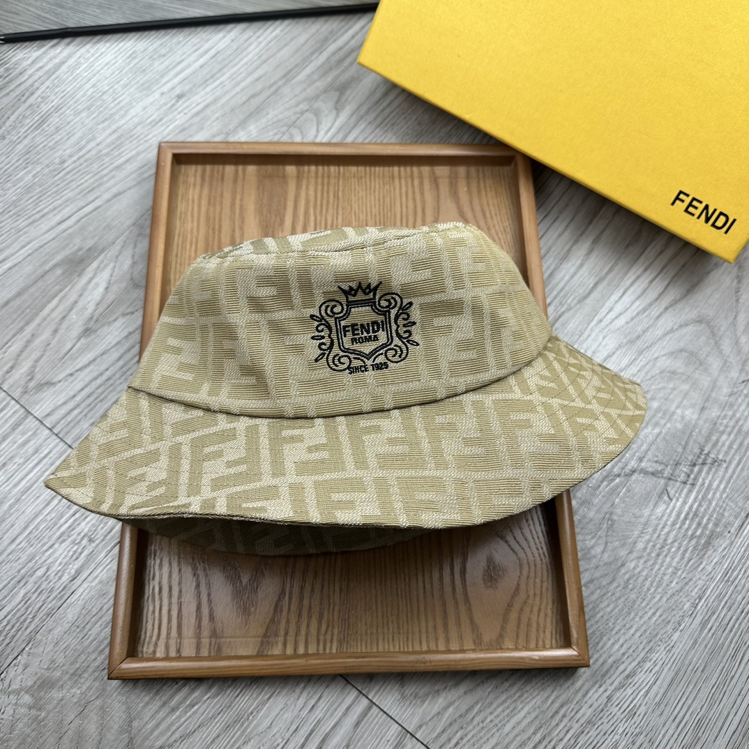 。F家。印花双刺绣渔夫【配防尘袋】高端舒适！高端材质！！今年帽子第一流行趋势绝对是渔夫帽！今年的渔夫帽满