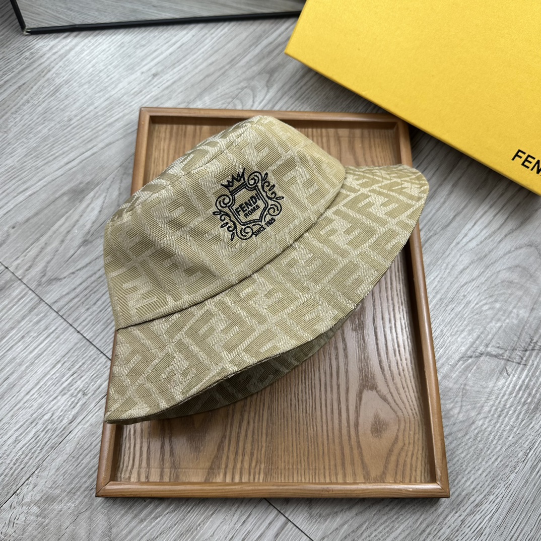 。F家。印花双刺绣渔夫【配防尘袋】高端舒适！高端材质！！今年帽子第一流行趋势绝对是渔夫帽！今年的渔夫帽满