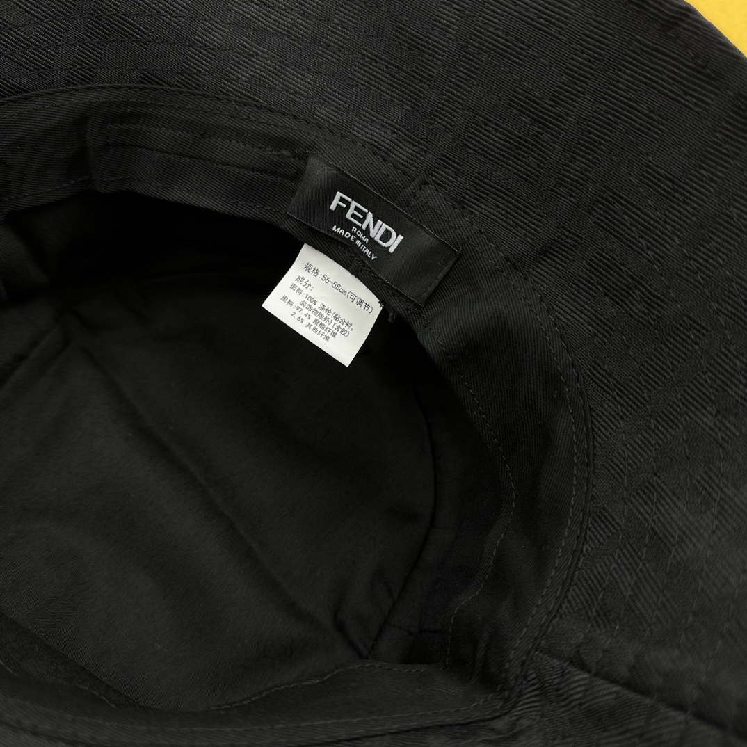 。F家。印花双刺绣渔夫【配防尘袋】高端舒适！高端材质！！今年帽子第一流行趋势绝对是渔夫帽！今年的渔夫帽满