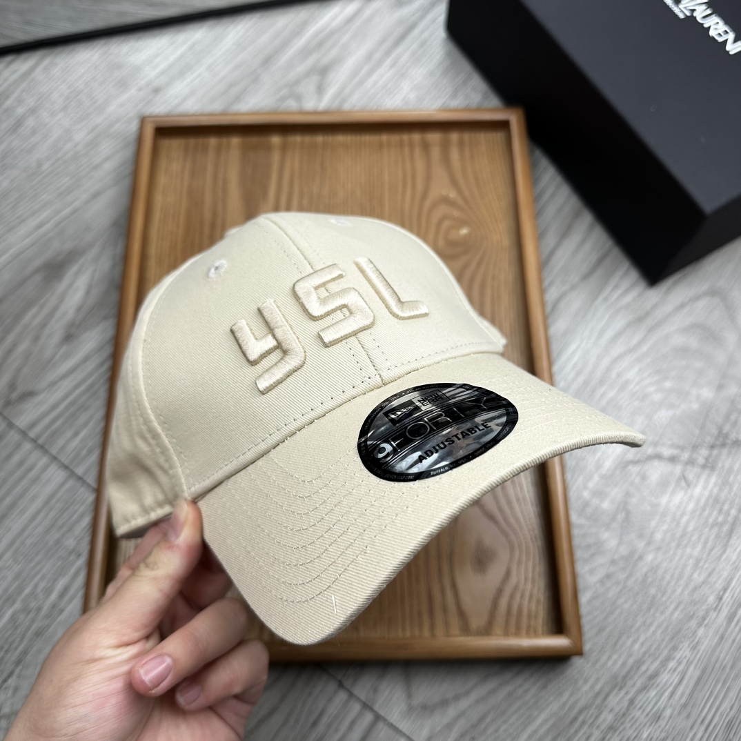 。YSL。YSL & Ny 联名款。【配防尘袋】细节决定品质！材质：纯棉！透气性好！春天挡风，夏天防晒必