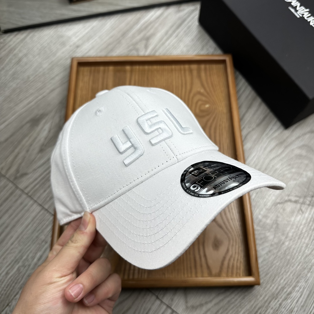 。YSL。YSL & Ny 联名款。【配防尘袋】细节决定品质！材质：纯棉！透气性好！春天挡风，夏天防晒必