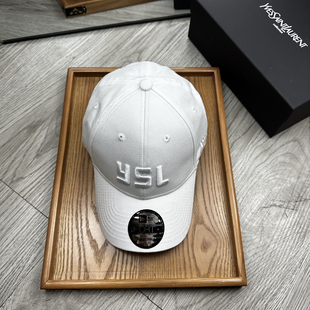 。YSL。YSL & Ny 联名款。【配防尘袋】细节决定品质！材质：纯棉！透气性好！春天挡风，夏天防晒必