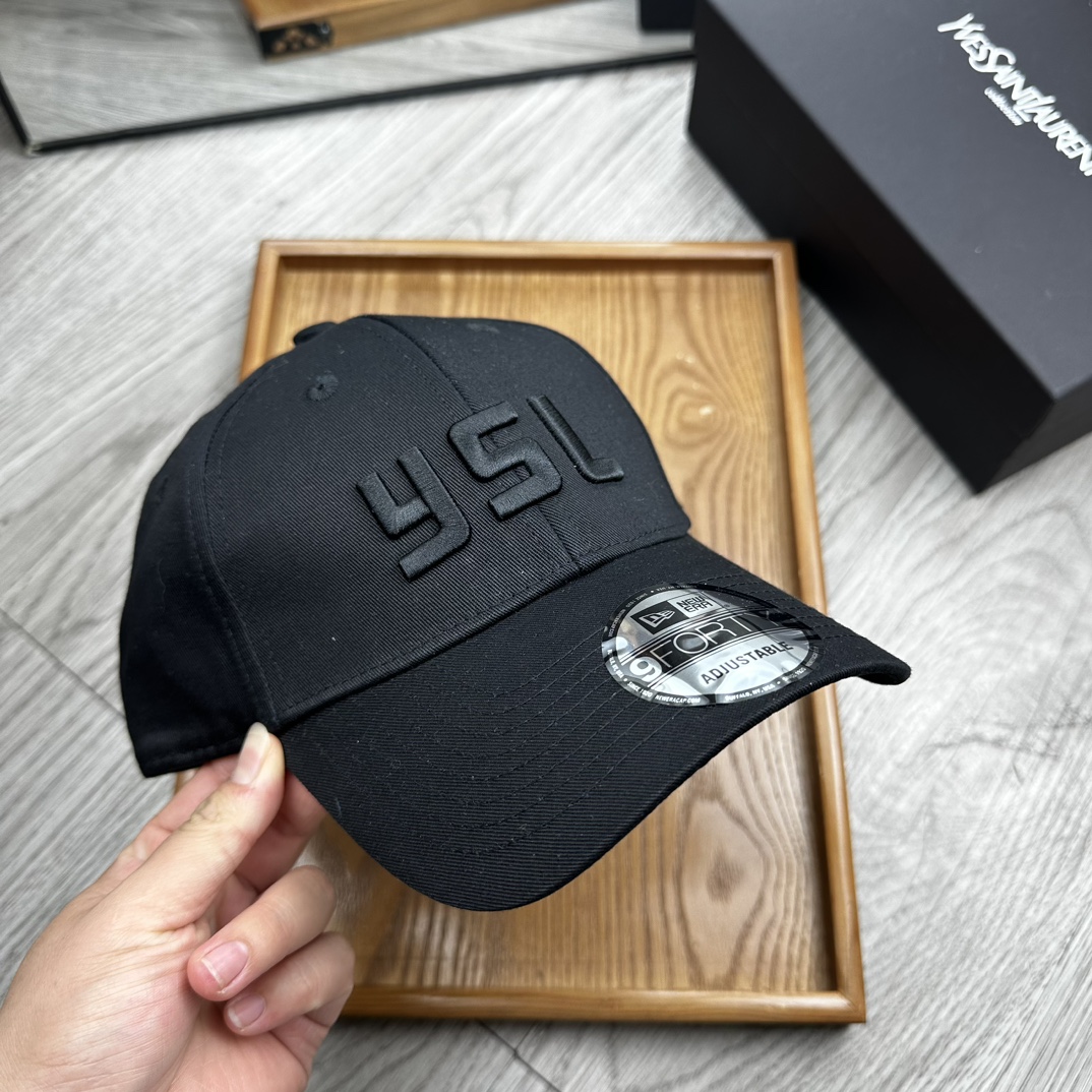 。YSL。YSL & Ny 联名款。【配防尘袋】细节决定品质！材质：纯棉！透气性好！春天挡风，夏天防晒必