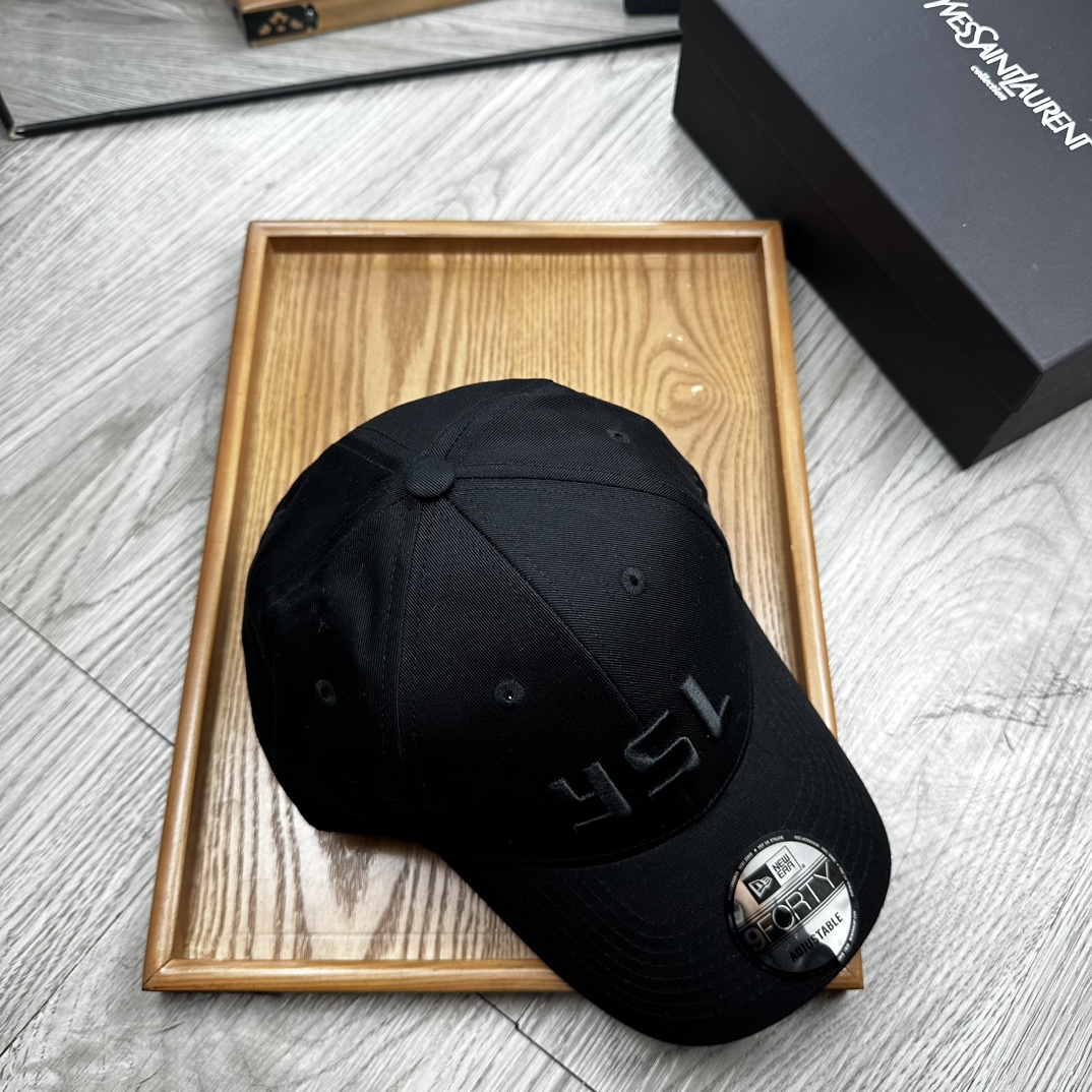 。YSL。YSL & Ny 联名款。【配防尘袋】细节决定品质！材质：纯棉！透气性好！春天挡风，夏天防晒必