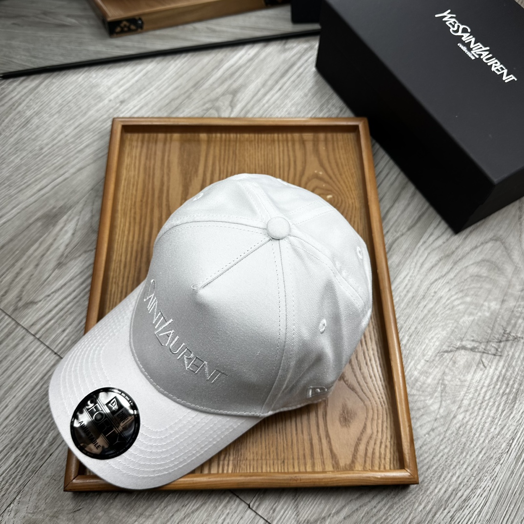 。YSL。YSL & Ny 联名款。【配防尘袋】细节决定品质！材质：纯棉！透气性好！春天挡风，夏天防晒必