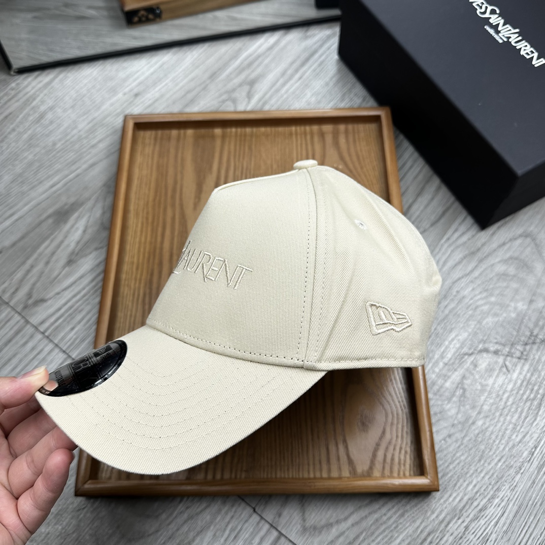 。YSL。YSL & Ny 联名款。【配防尘袋】细节决定品质！材质：纯棉！透气性好！春天挡风，夏天防晒必