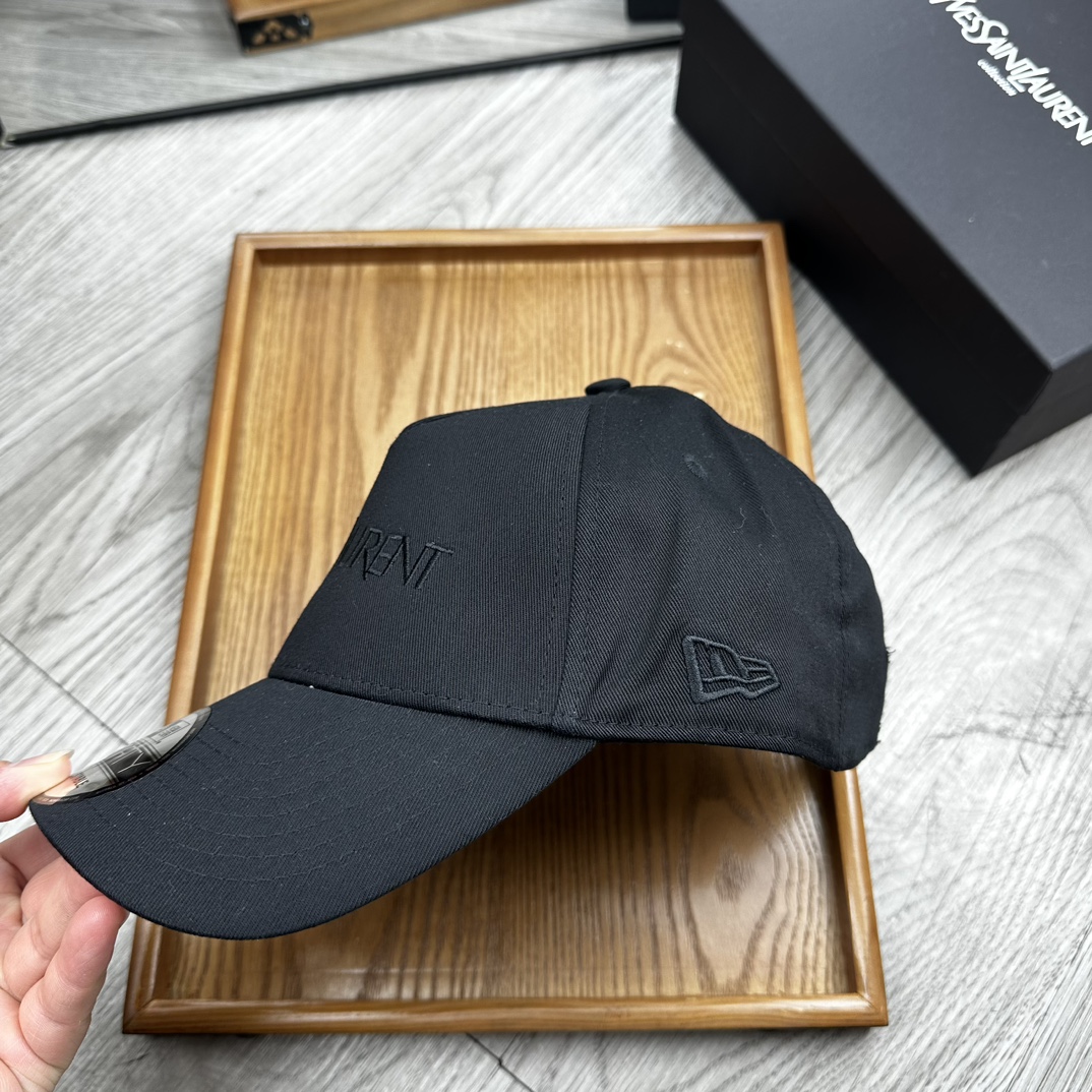 。YSL。YSL & Ny 联名款。【配防尘袋】细节决定品质！材质：纯棉！透气性好！春天挡风，夏天防晒必