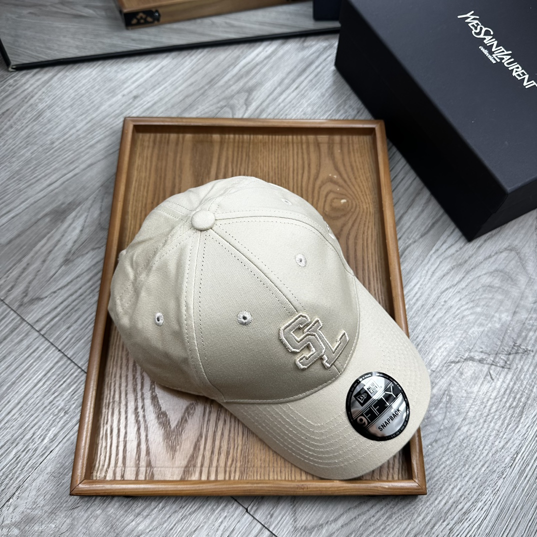 。YSL。YSL & Ny 联名款。【配防尘袋】细节决定品质！材质：纯棉！透气性好！春天挡风，夏天防晒必