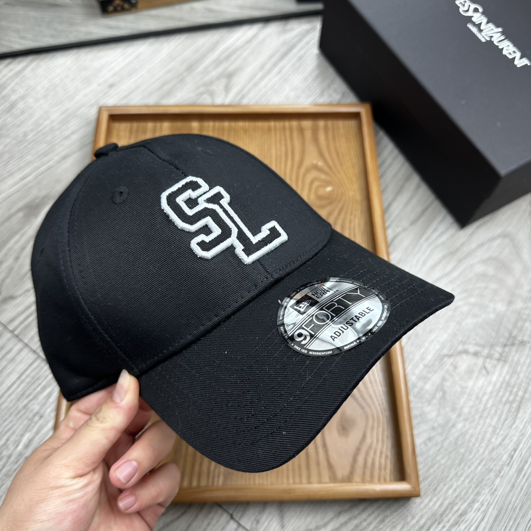 。YSL。YSL & Ny 联名款。【配防尘袋】细节决定品质！材质：纯棉！透气性好！春天挡风，夏天防晒必