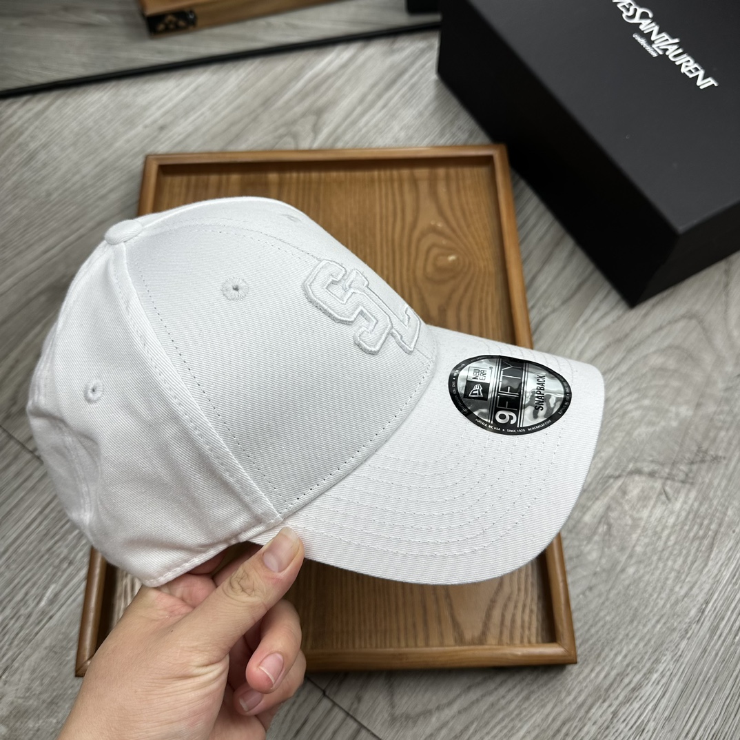 。YSL。YSL & Ny 联名款。【配防尘袋】细节决定品质！材质：纯棉！透气性好！春天挡风，夏天防晒必