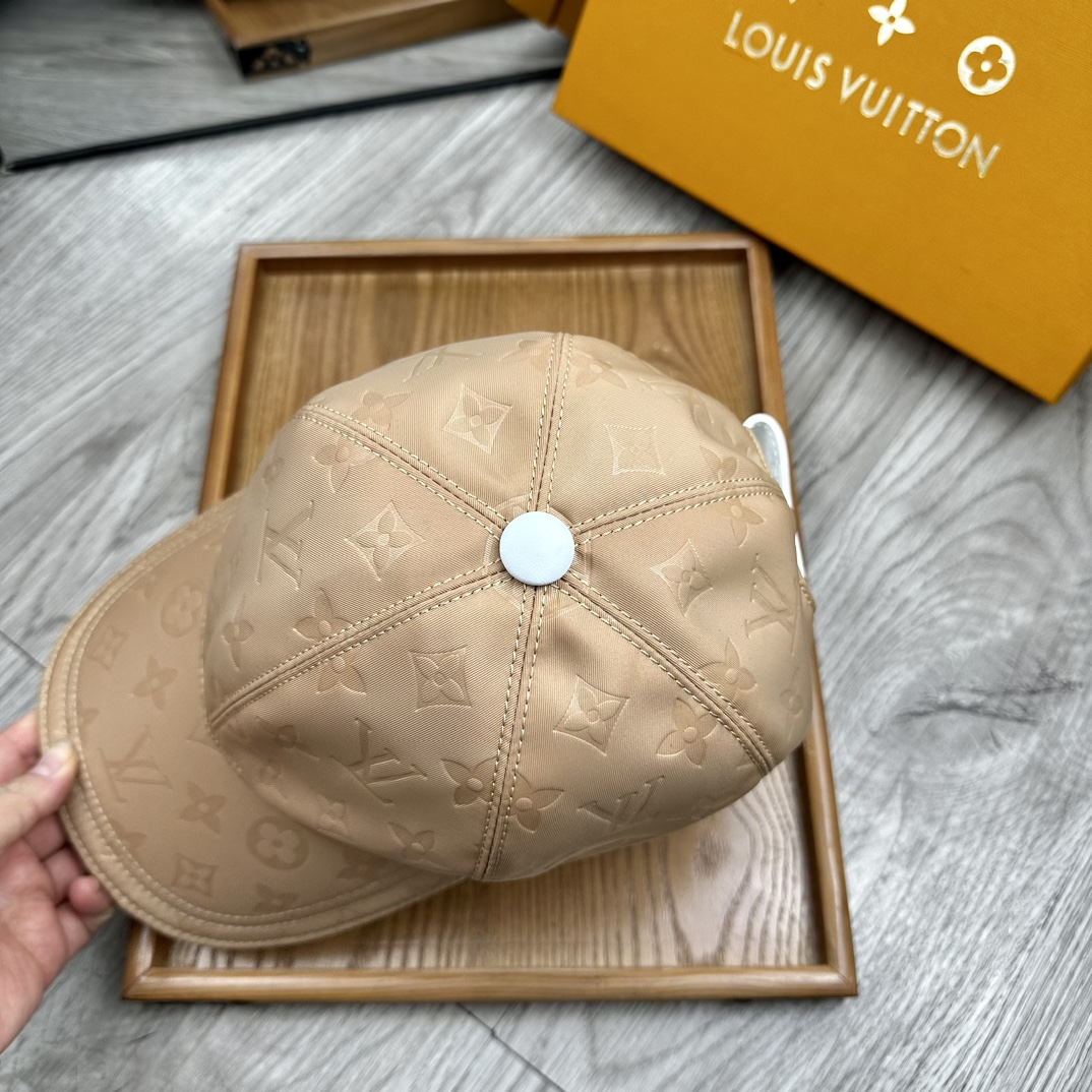 High-End Fashion: Leather Hats and Belts with Unusual Quality and Detail - 图片 8