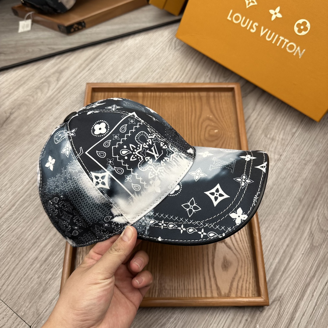 High-End Fashion Hats: Quality Leather with Attention to Detail - 图片 6
