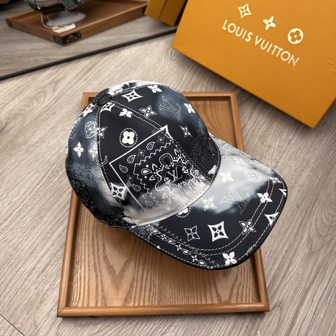 High-End Fashion Hats: Quality Leather with Attention to Detail - 图片 4