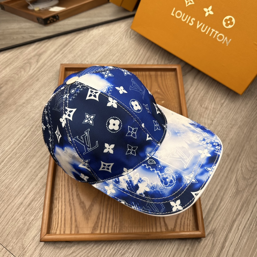High-End Fashion Hats: Handcrafted with Oxford Material and Leather Details - 图片 4