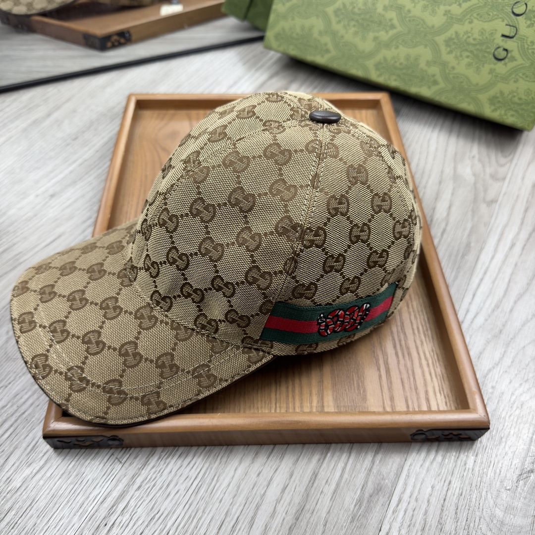 High-End Fashion Hats: Quality Oxford Material, Cow Skin, and Fine Details - 图片 3