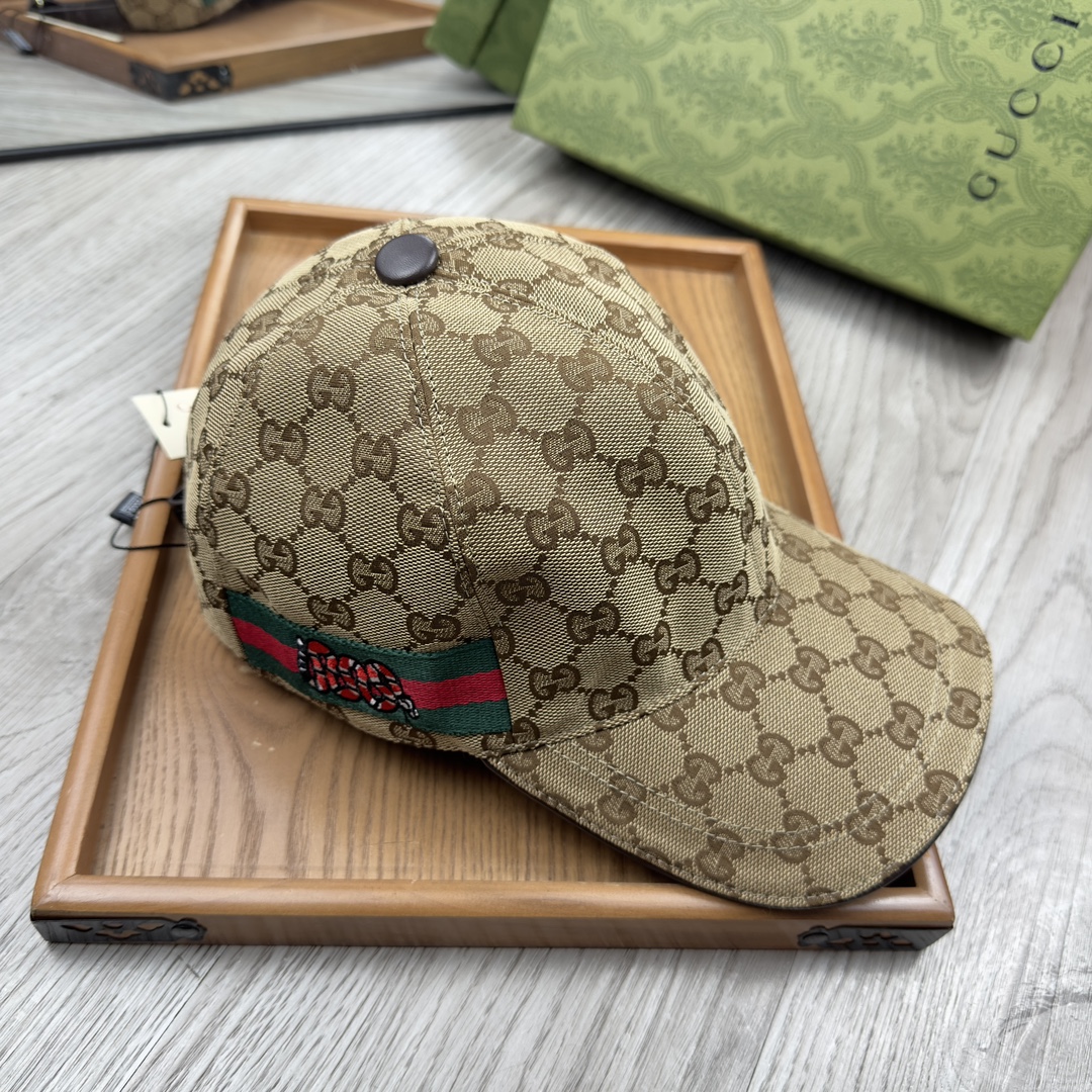 High-End Fashion Hats: Quality Oxford Material, Cow Skin, and Fine Details - 图片 4
