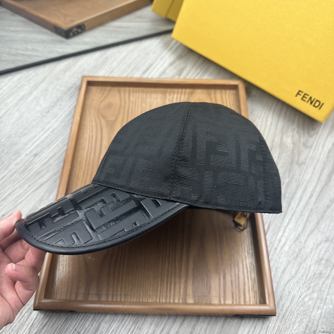 High-End Fashion Hats: Quality Oxford Material, Cow Skin, Unique Details. - 图片 7