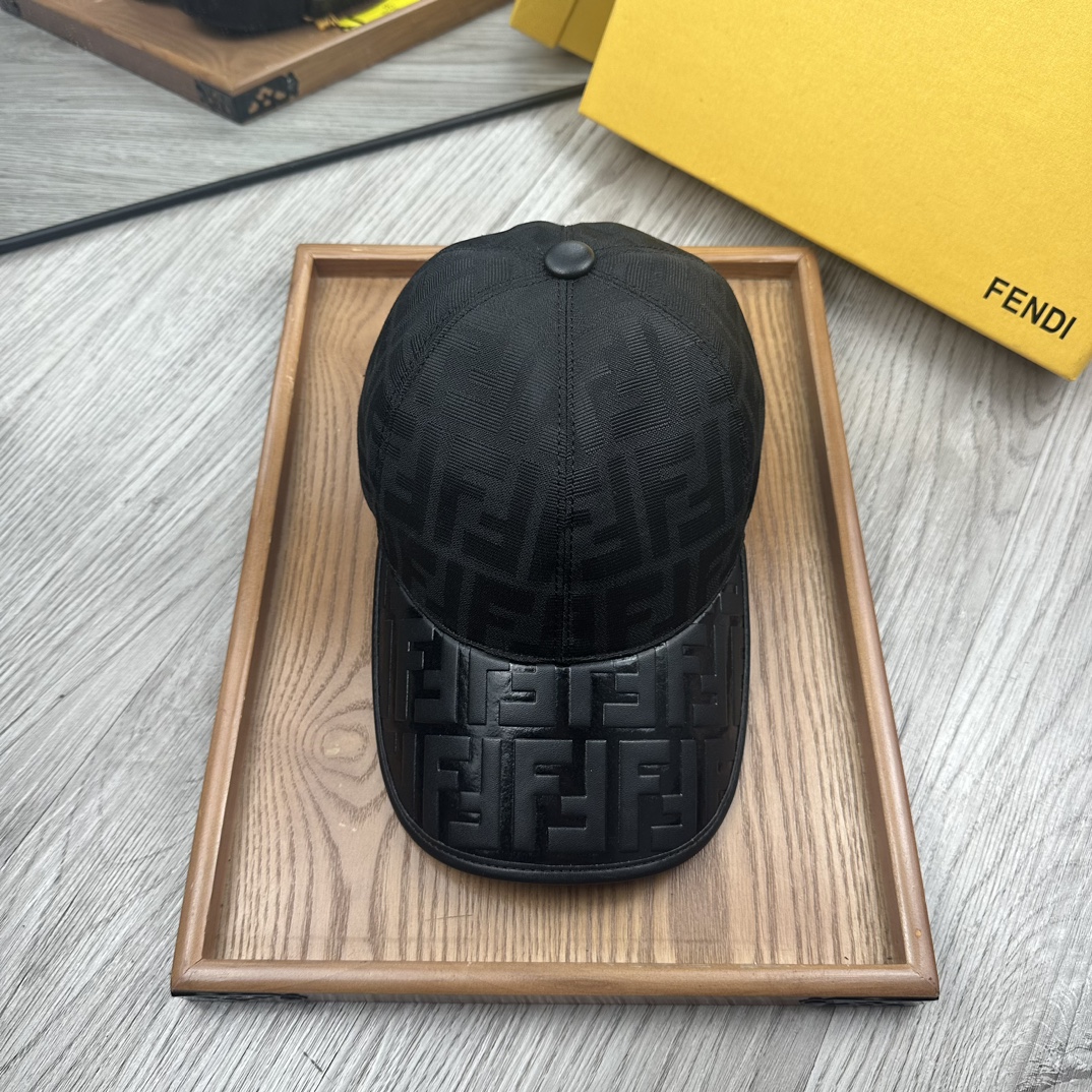High-End Fashion Hats: Quality Oxford Material, Cow Skin, Unique Details. - 图片 2