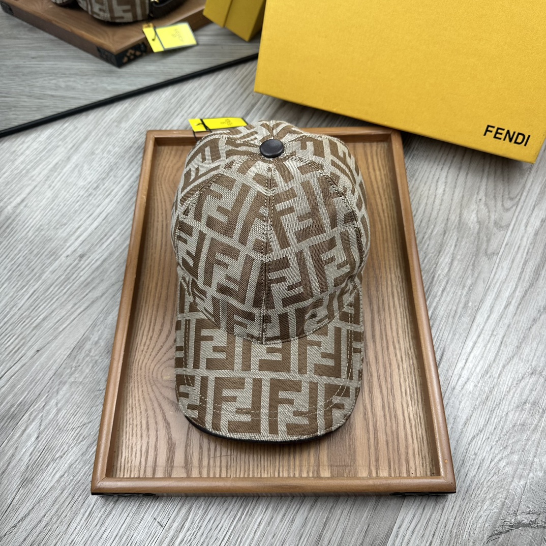 High-End Leather Hats: Quality Craftsmanship and Unique Details - 图片 1