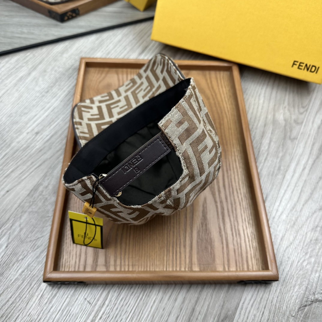High-End Leather Hats: Quality Craftsmanship and Unique Details - 图片 8