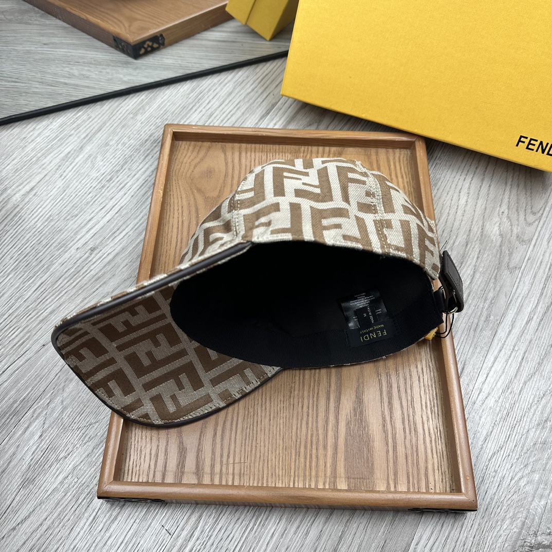 High-End Leather Hats: Quality Craftsmanship and Unique Details - 图片 7