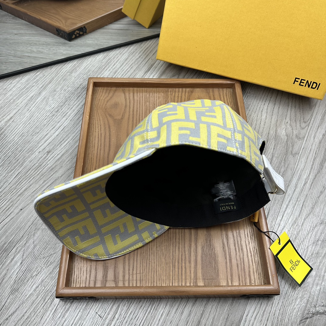 “High-End Fashion Hats: Quality Materials and Attention to Detail” - 图片 8