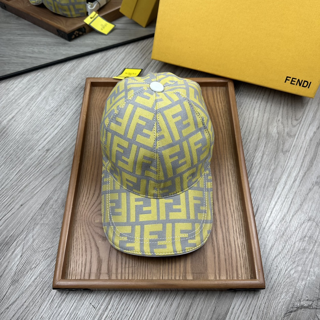 “High-End Fashion Hats: Quality Materials and Attention to Detail”