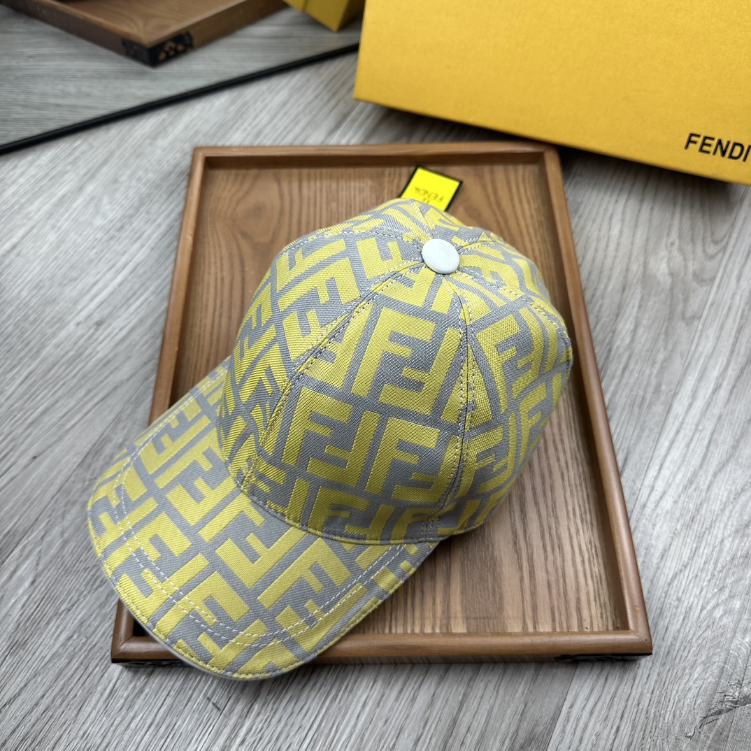 “High-End Fashion Hats: Quality Materials and Attention to Detail” - 图片 2