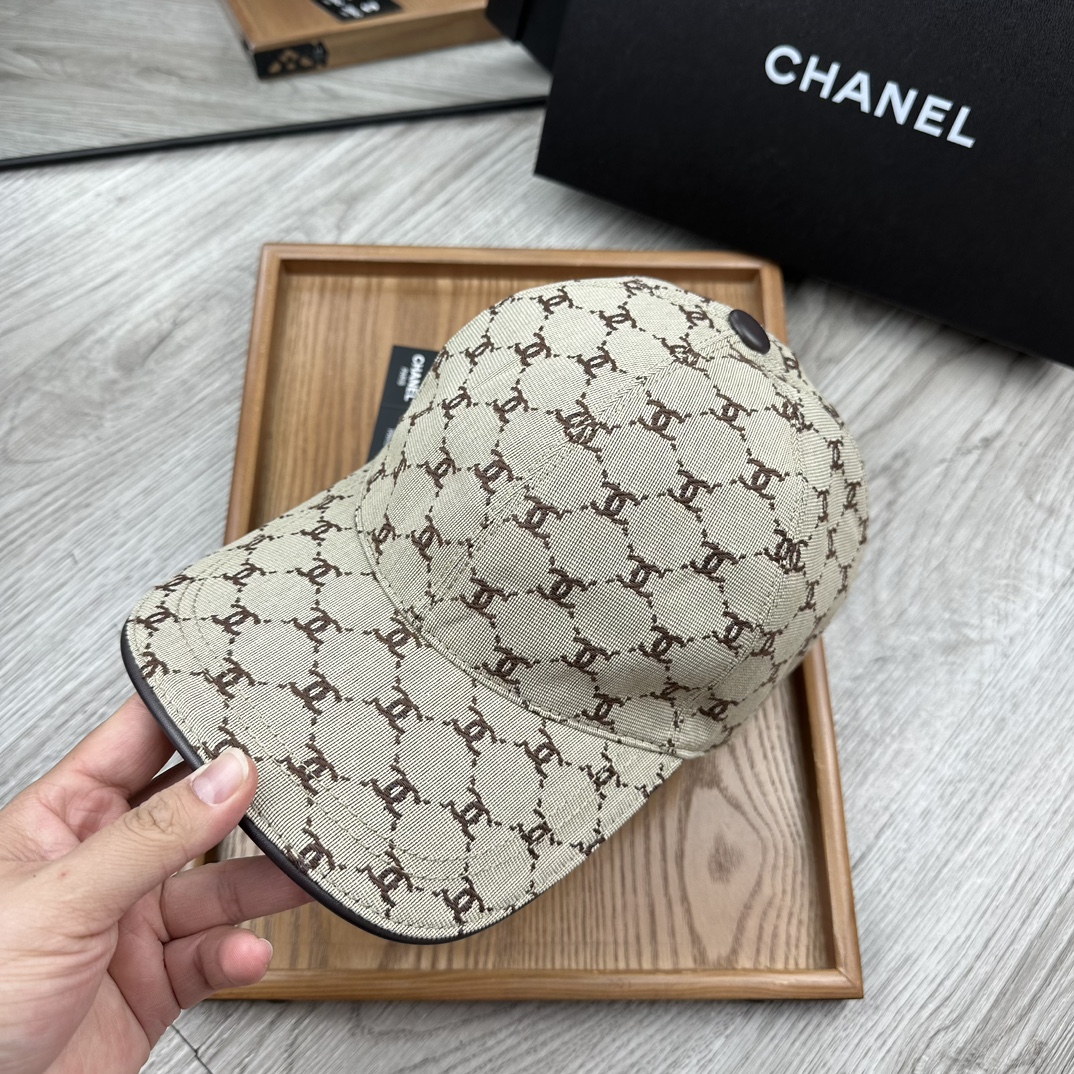 High-End Fashion Hats: Quality Oxford Material, Cow Skin, and Fine Details - 图片 6