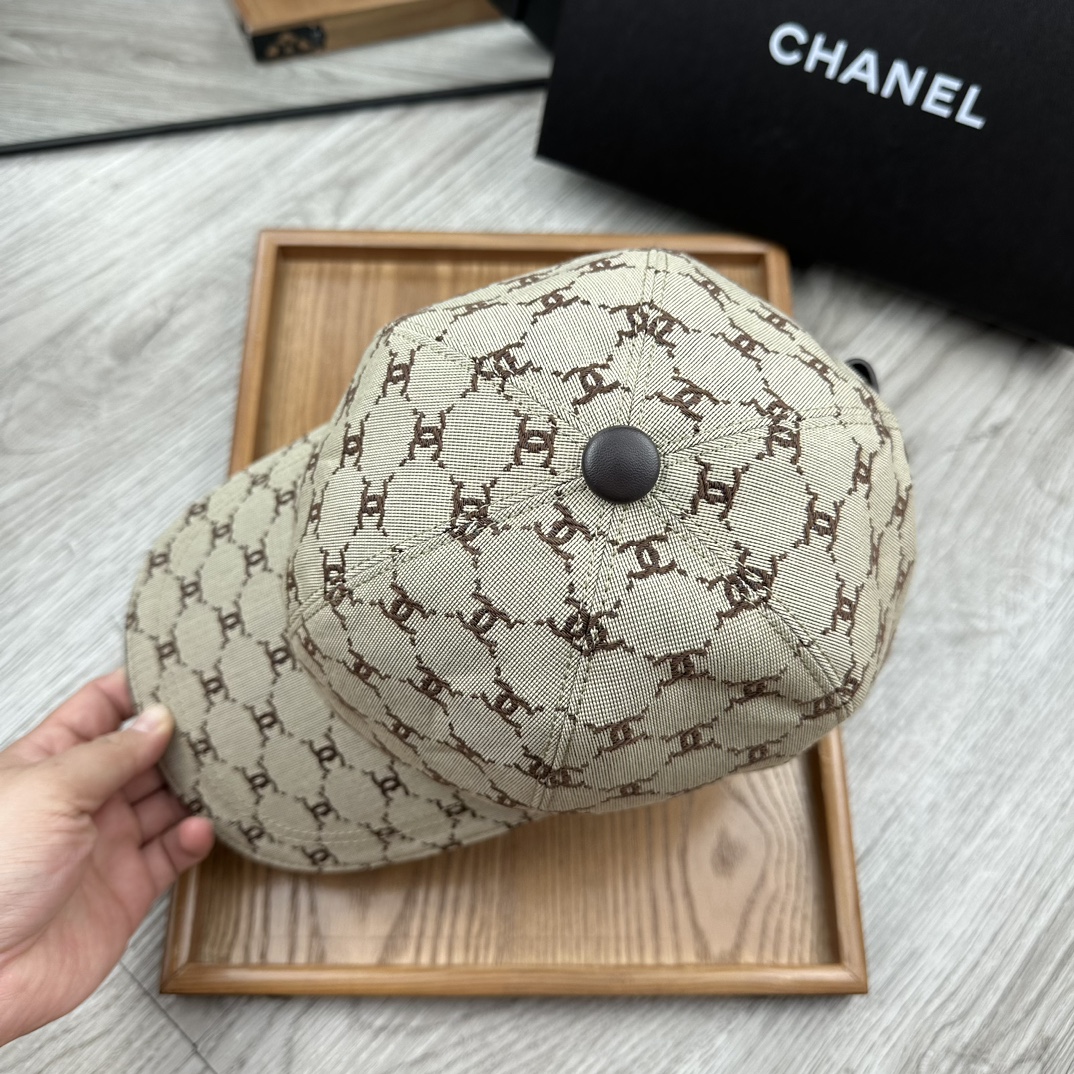 High-End Fashion Hats: Quality Oxford Material, Cow Skin, and Fine Details - 图片 8