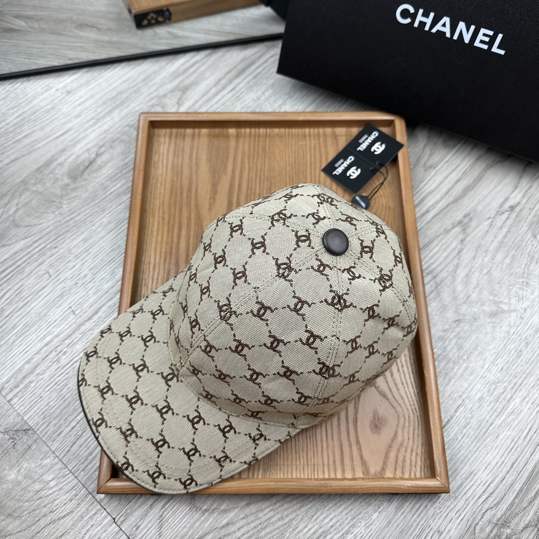 High-End Fashion Hats: Quality Oxford Material, Cow Skin, and Fine Details - 图片 2