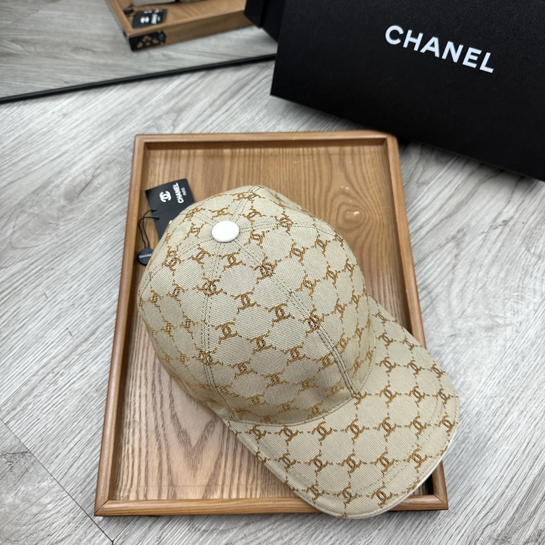 High-End Fashion Hats: Quality Oxford Material, Cow Skin, and Leather Details - 图片 3