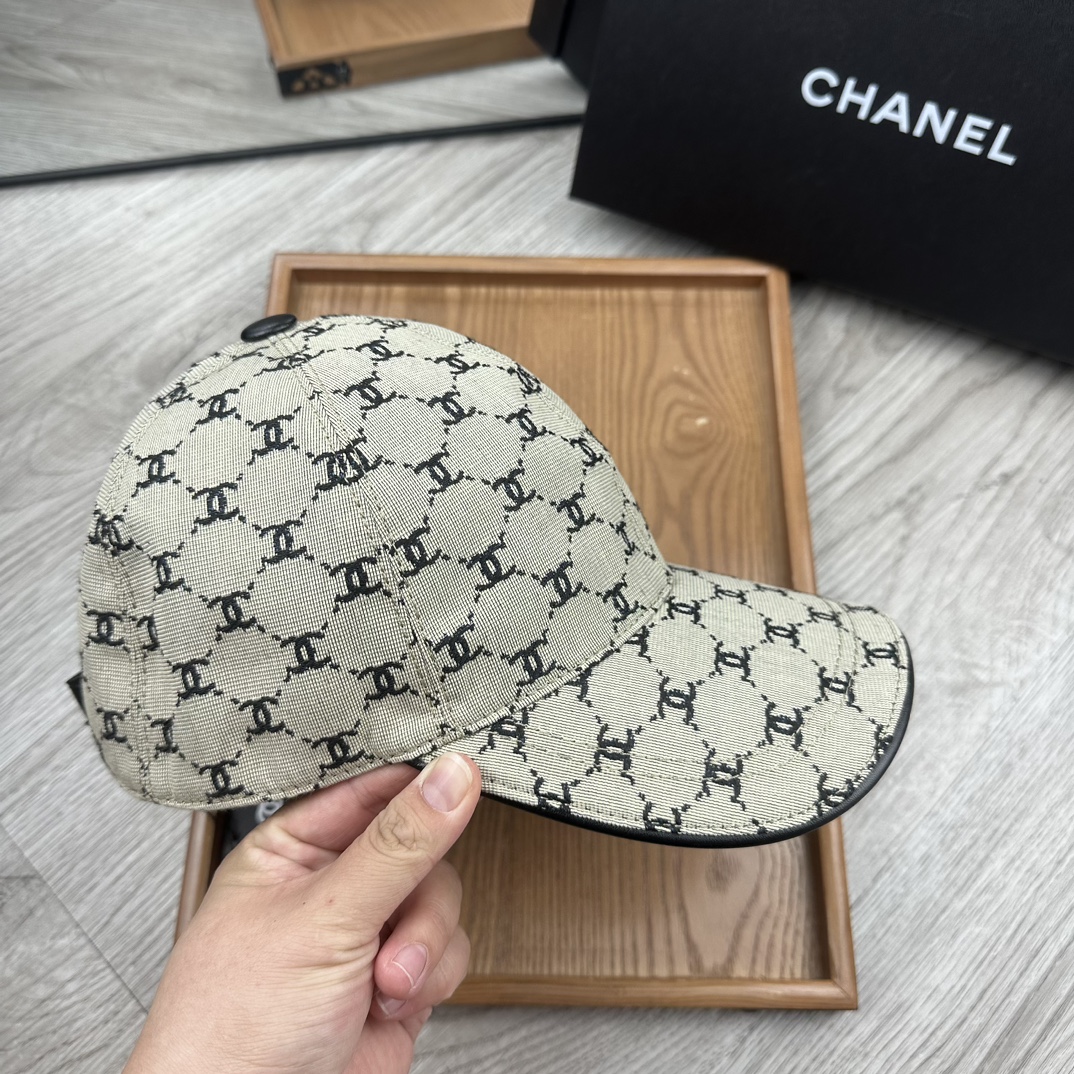 High-End Fashion Hats: Quality Oxford Material, Cow Skin, and Attention to Detail - 图片 5