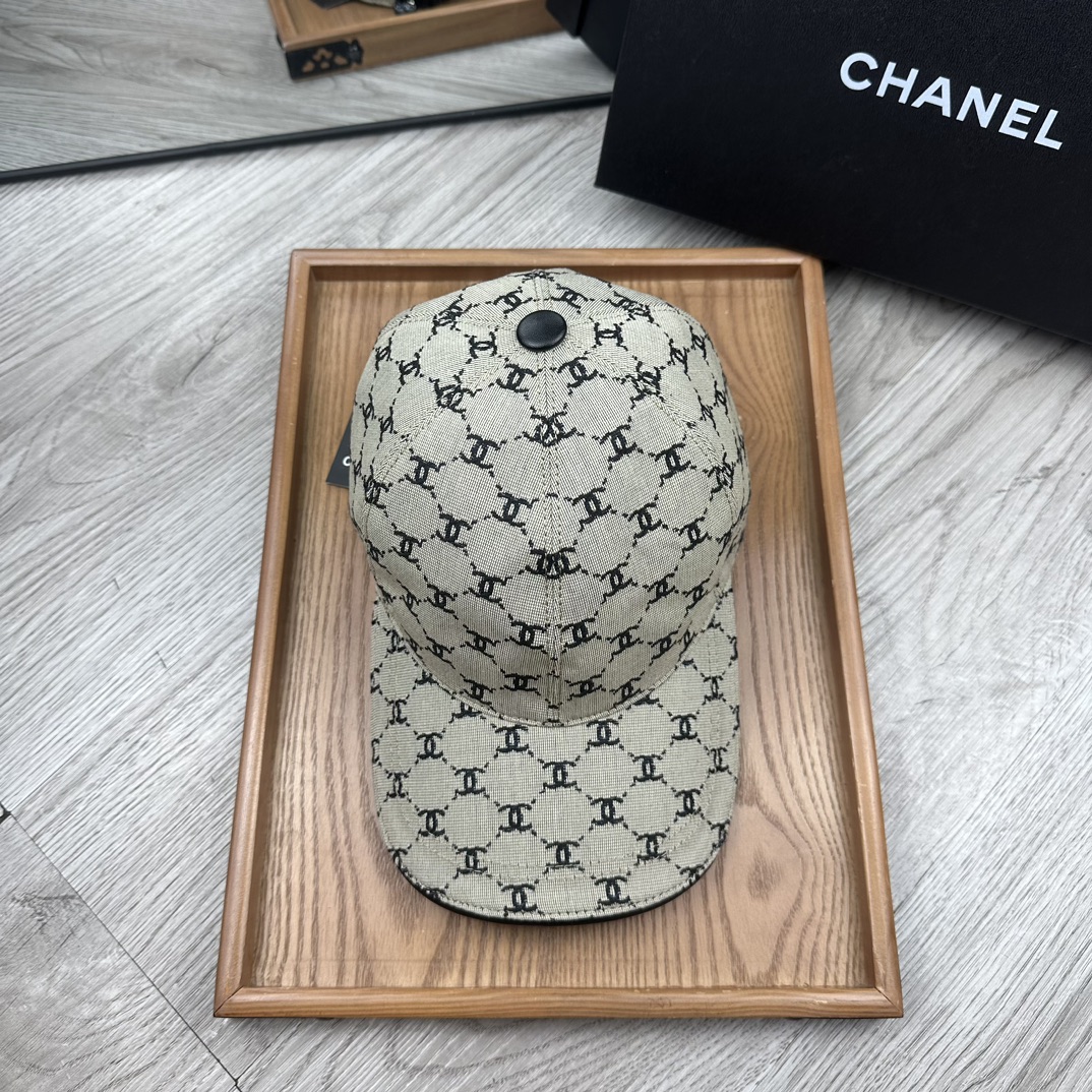 High-End Fashion Hats: Quality Oxford Material, Cow Skin, and Attention to Detail