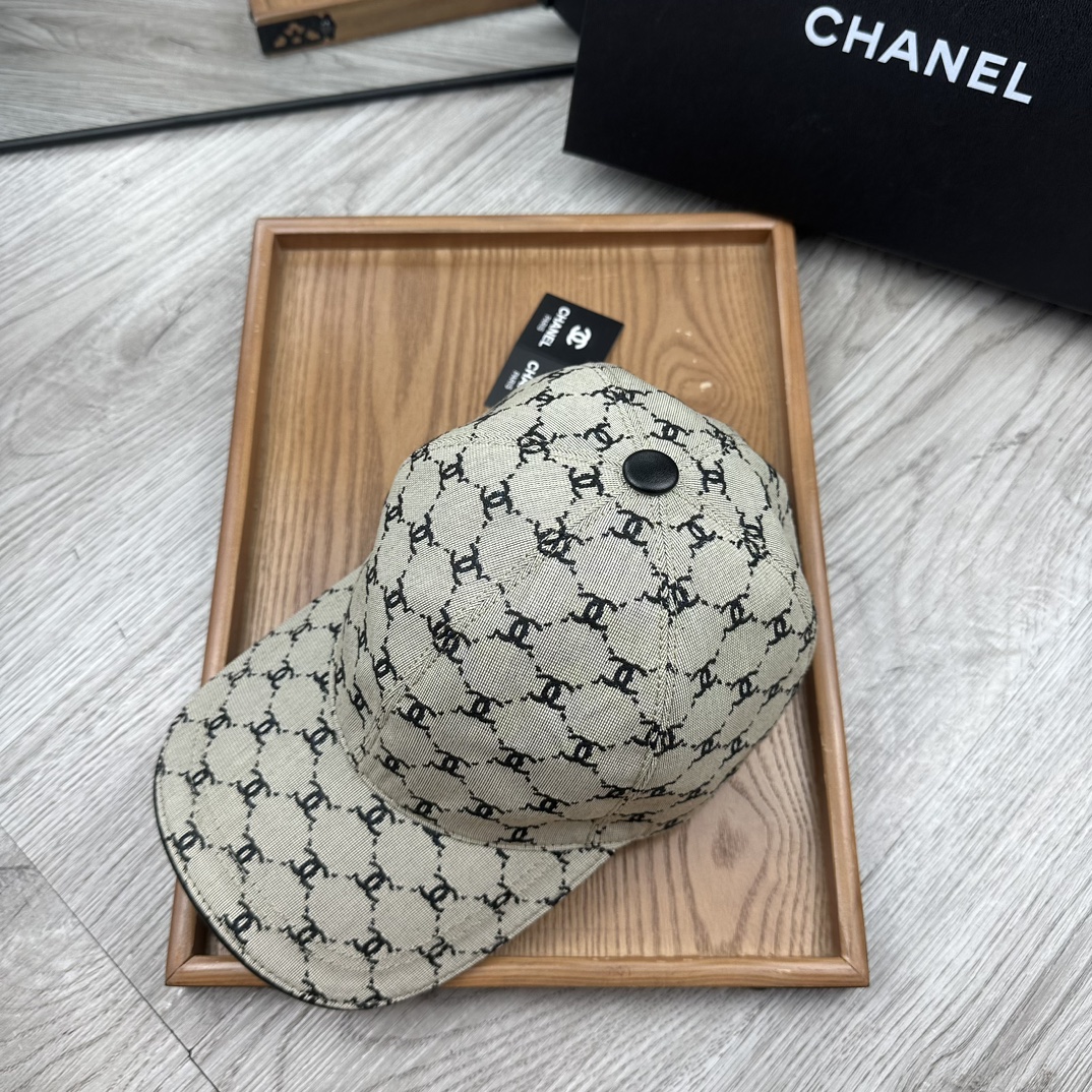 High-End Fashion Hats: Quality Oxford Material, Cow Skin, and Attention to Detail - 图片 2
