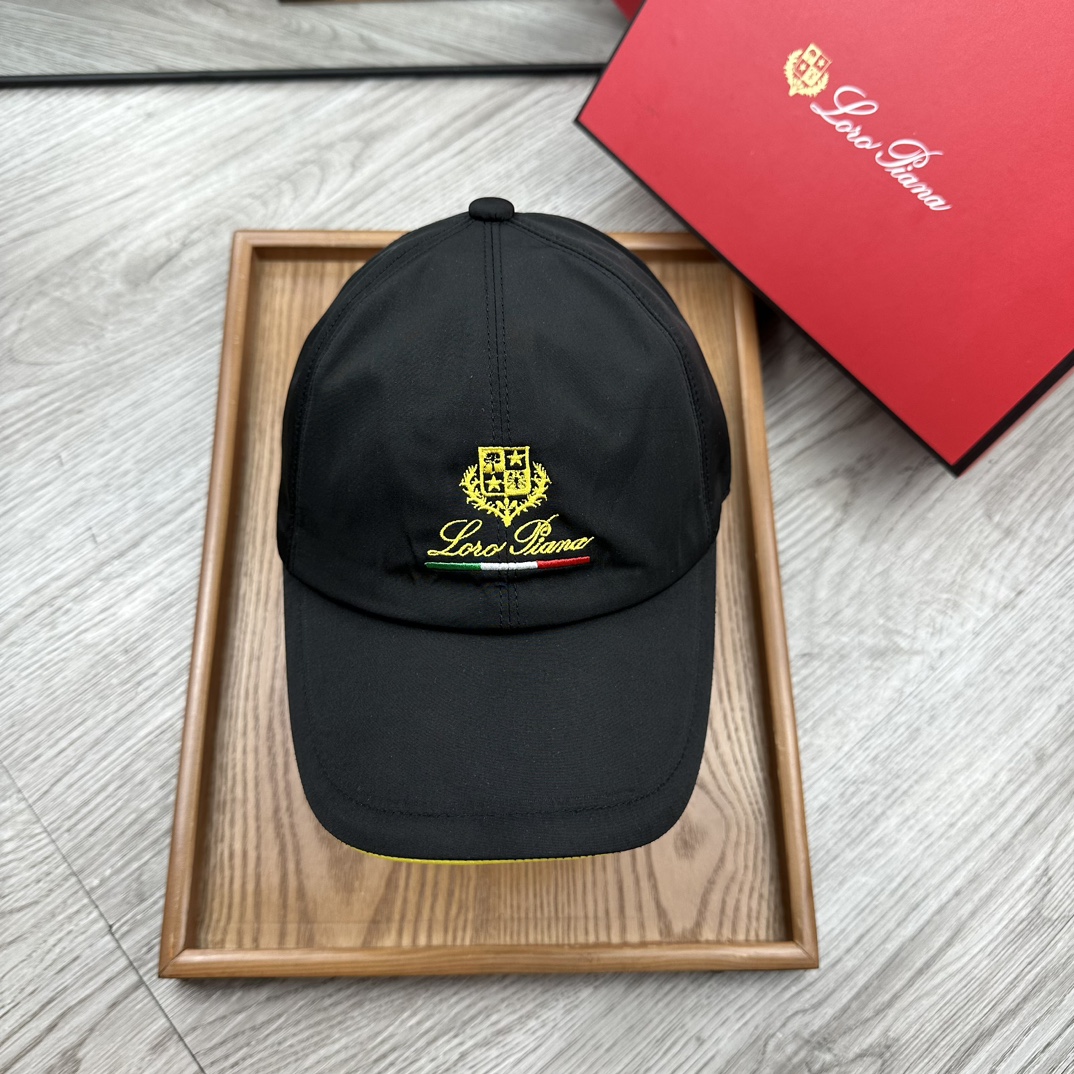 NO:225420,Special offer.LP. Embroidered baseball cap. [with dust bag] Details determine quality!  Original logo inside the original version!  Original elastic band adjustment buckle!  Welcome to compare quality and PK!  The material parachute cloth is breathable!  A must-have item for sun protection in spring!  Atmospheric color!  The style is novel and unique and easy to match with clothes!  Strong practicality and high-end quality!  It’s a good match~ It’s really good to watch!  !  Just wear it casually, it is absolutely magical, age-reducing and fashionable. Hats, straw hats, fisherman hats, baseball hats, knit hats, hats, loro piana, espadrilles, hats19860909特价.LP.刺绣标鸭舌帽.【配防尘袋】细节决定品质！原版内里原版标！原版松紧带调节扣！欢迎对比品质PK！材质降落伞布透气性好！春天挡风,夏天防晒必备单品！颜色大气！款式新颖别致好搭配衣服！实用性强,高端品质！随心搭配～真的敲好看！！随便一戴,妥妥的街拍神奇,减龄又时尚.帽子草帽渔夫帽棒球帽针织帽,帽子,loro piana,espadrilles,hats,hat
