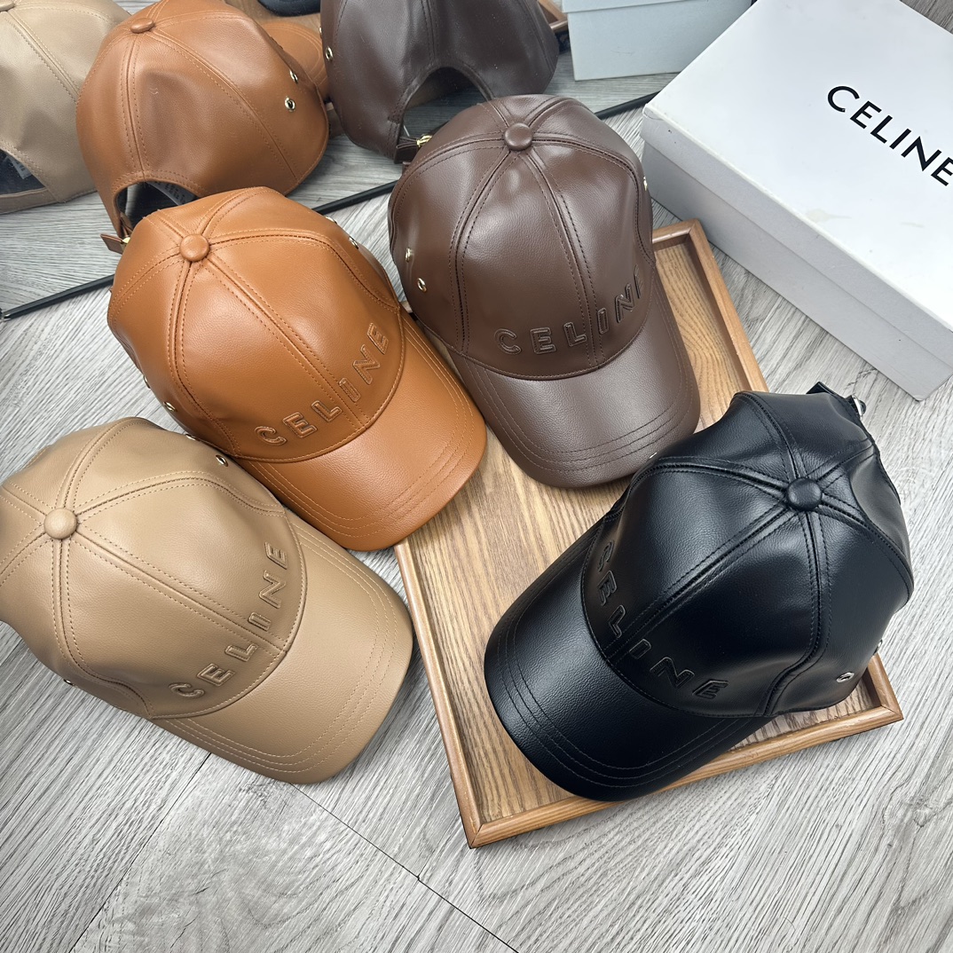 。赛琳。专柜11皮帽子。【配防尘袋】新品棒球帽！材质：Pu➕小羊皮！炸街必备单品！颜色大气！款式新颖别致