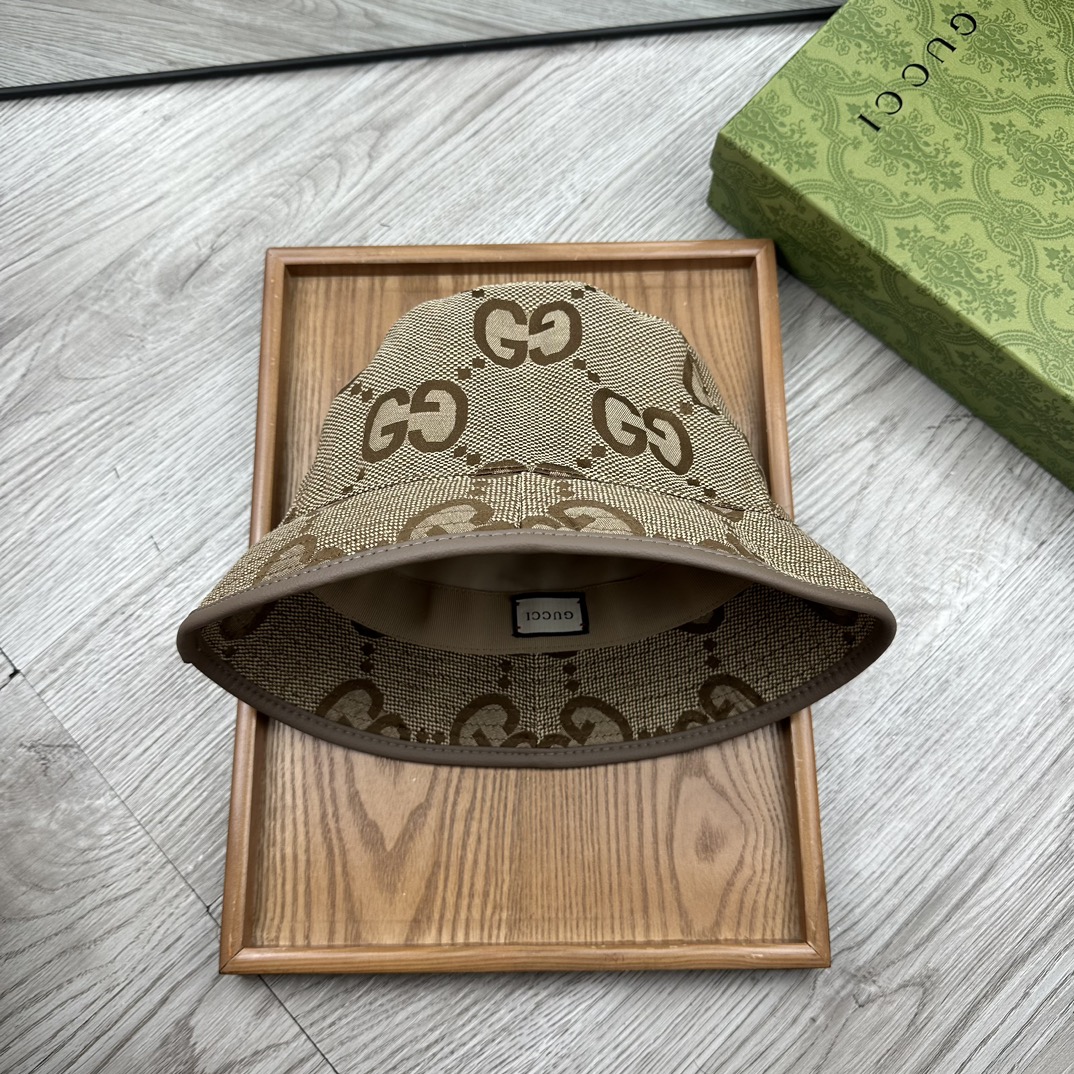 NO:210357,Special offer.G home. Jacquard fisherman hat!  Classic styles, denim colors are very easy to match, and both cool and gentle long skirts are very suitable!  The number one trend of hats this year is definitely the fisherman’s hat!  This year's fisherman's hats are full of charm!  Authentic mold opening, very versatile, universal for both men and women!  Dear ones, please see the details!  The car line is neat!  High temperature printing!  Breathable and comfortable inner!  The color matching is simple and elegant!  !  Hat straw hat fisherman hat baseball hat, hat, gucci, espadrilles, skirts, hats19860909特价.G家.提花渔夫帽！经典款式,牛仔颜色非常好搭配,不管是酷飒的风格还是温婉的长裙都非常合适！今年帽子第一流行趋势绝对是渔夫帽！今年的渔夫帽满目玲琅！正品开模、非常百搭、男女通用！亲们可以看细节！车线整齐！高温印花！透气舒适内里！颜色搭配简约大方！！帽子草帽渔夫帽棒球帽,帽子,gucci,espadrilles,skirts,hats,hat