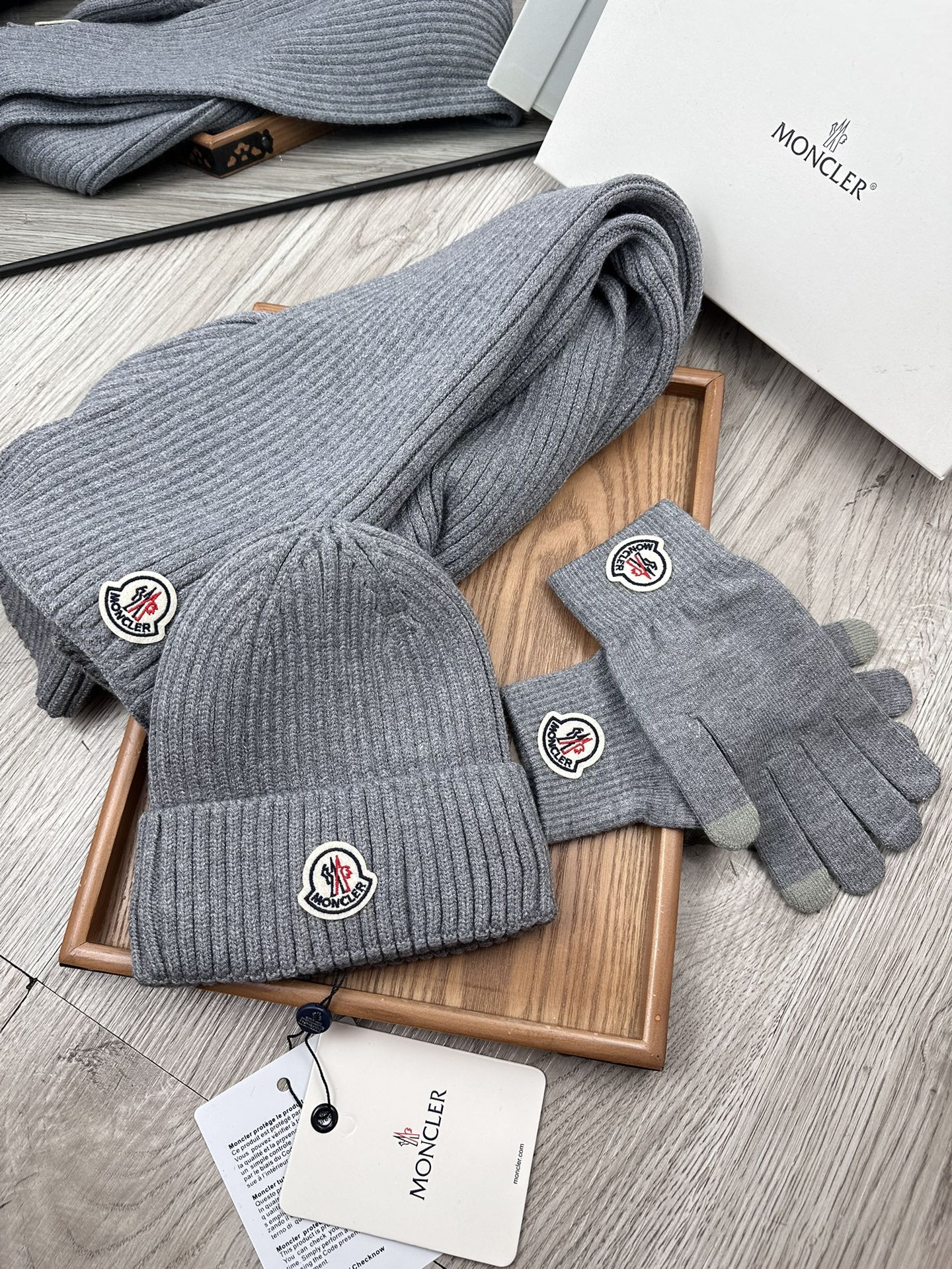 Scarf ➕ Hat ➕ Gloves: Three piece set - Comprehensive 8