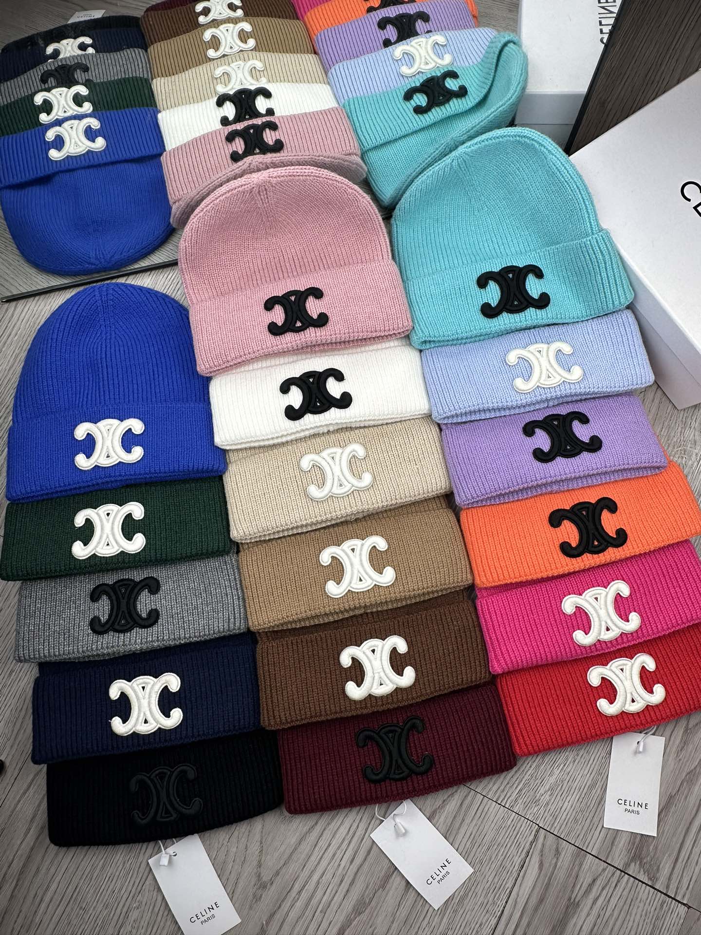 。赛琳。福利特惠！！【细毛线针织单帽】新款上架，特别实惠的一个系列帽子，面料：细毛线。密度紧致！毛线针织