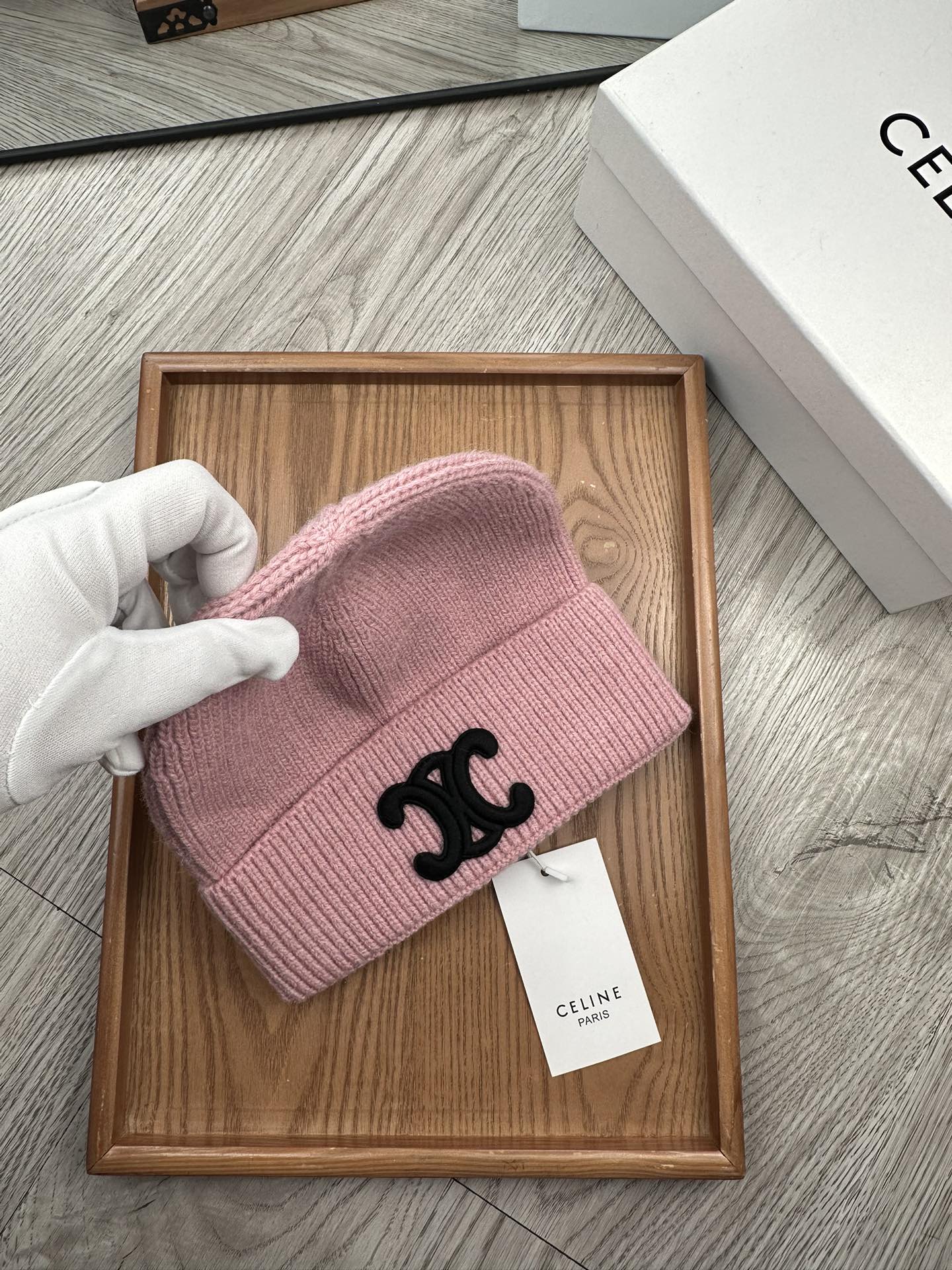 。赛琳。福利特惠！！【细毛线针织单帽】新款上架，特别实惠的一个系列帽子，面料：细毛线。密度紧致！毛线针织