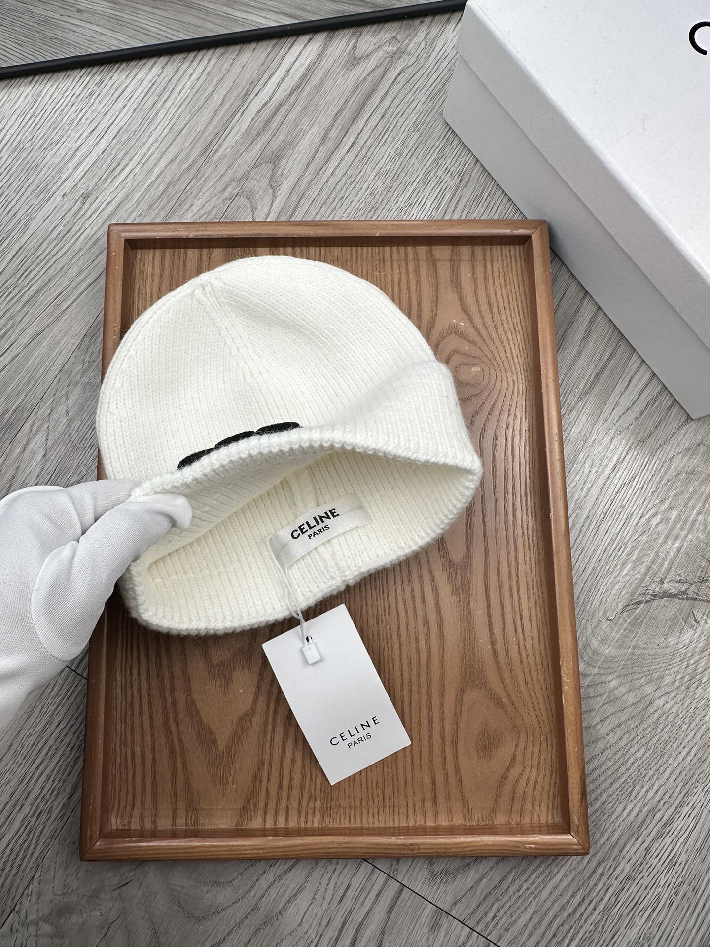 。赛琳。福利特惠！！【细毛线针织单帽】新款上架，特别实惠的一个系列帽子，面料：细毛线。密度紧致！毛线针织