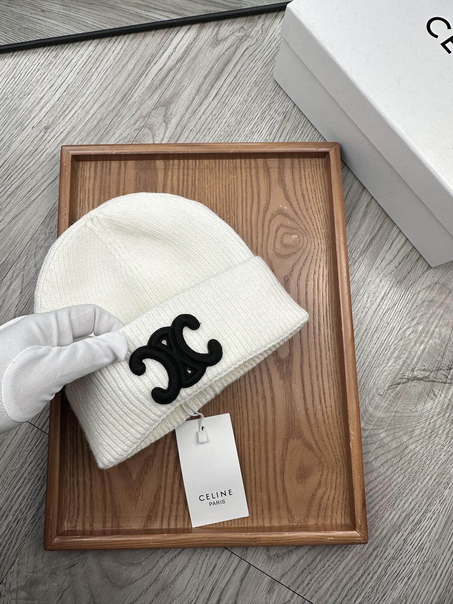 。赛琳。福利特惠！！【细毛线针织单帽】新款上架，特别实惠的一个系列帽子，面料：细毛线。密度紧致！毛线针织