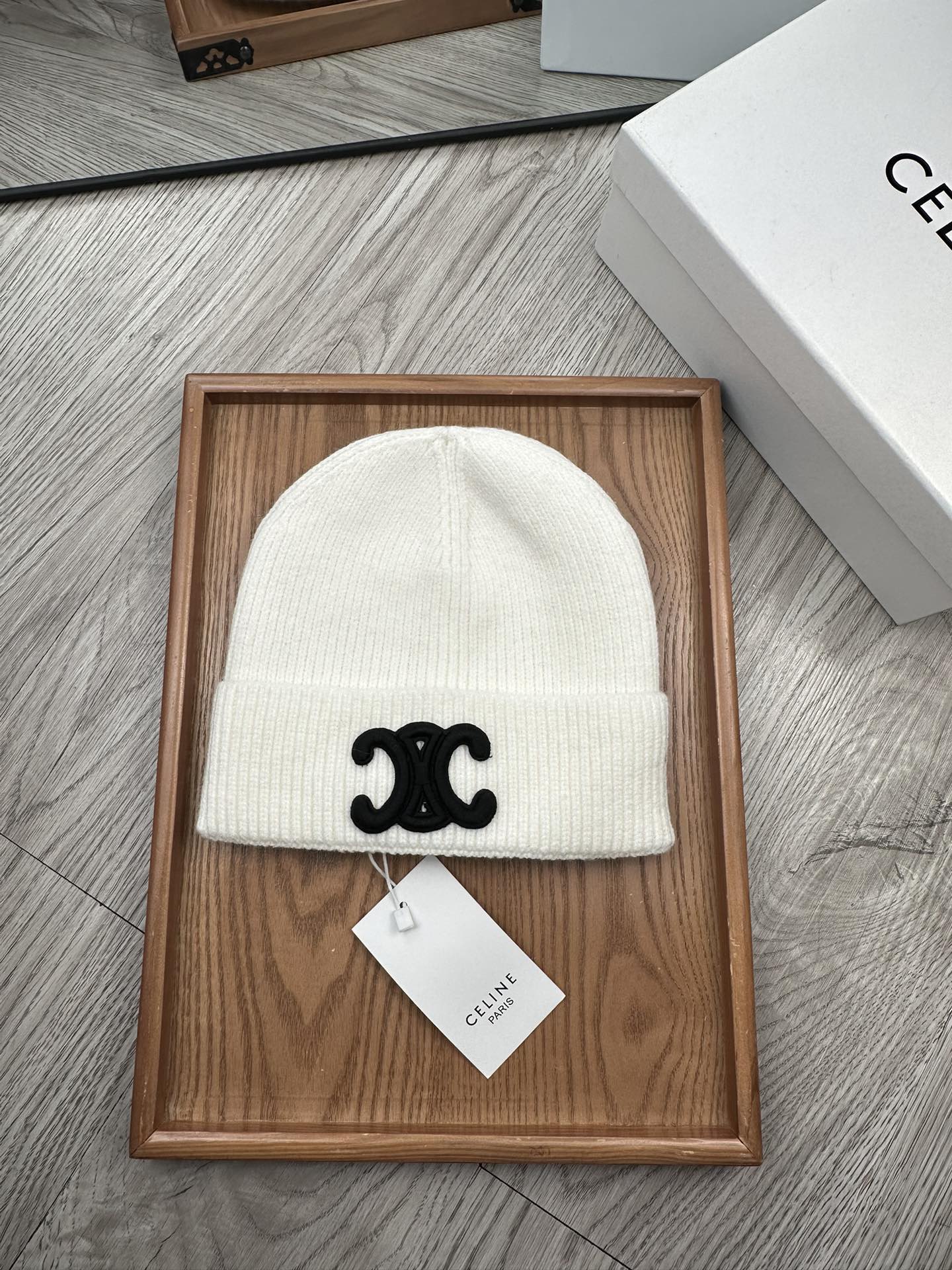 。赛琳。福利特惠！！【细毛线针织单帽】新款上架，特别实惠的一个系列帽子，面料：细毛线。密度紧致！毛线针织