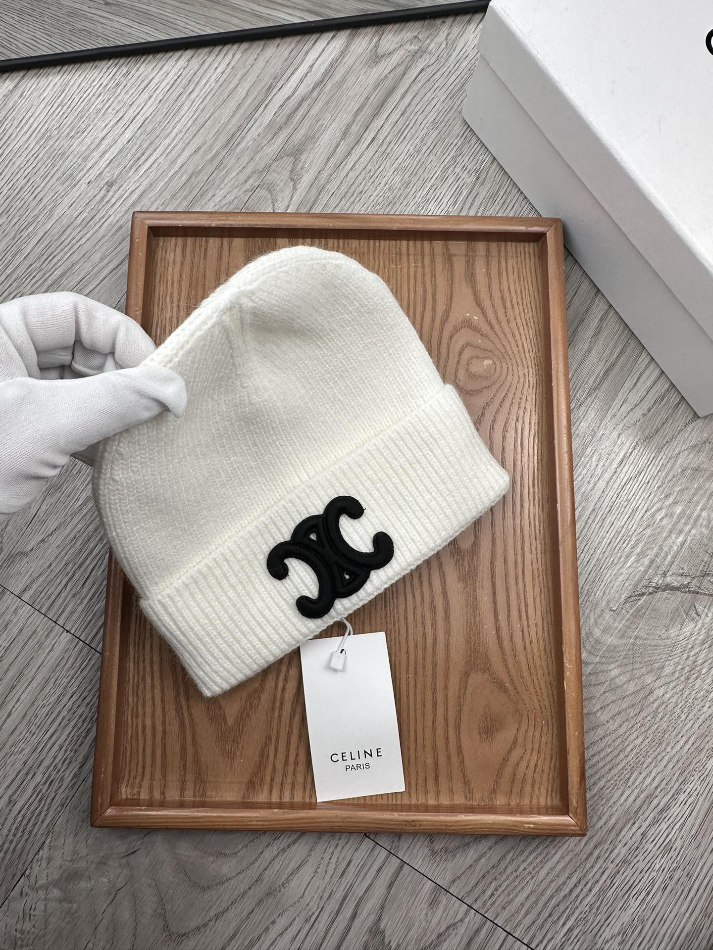 。赛琳。福利特惠！！【细毛线针织单帽】新款上架，特别实惠的一个系列帽子，面料：细毛线。密度紧致！毛线针织