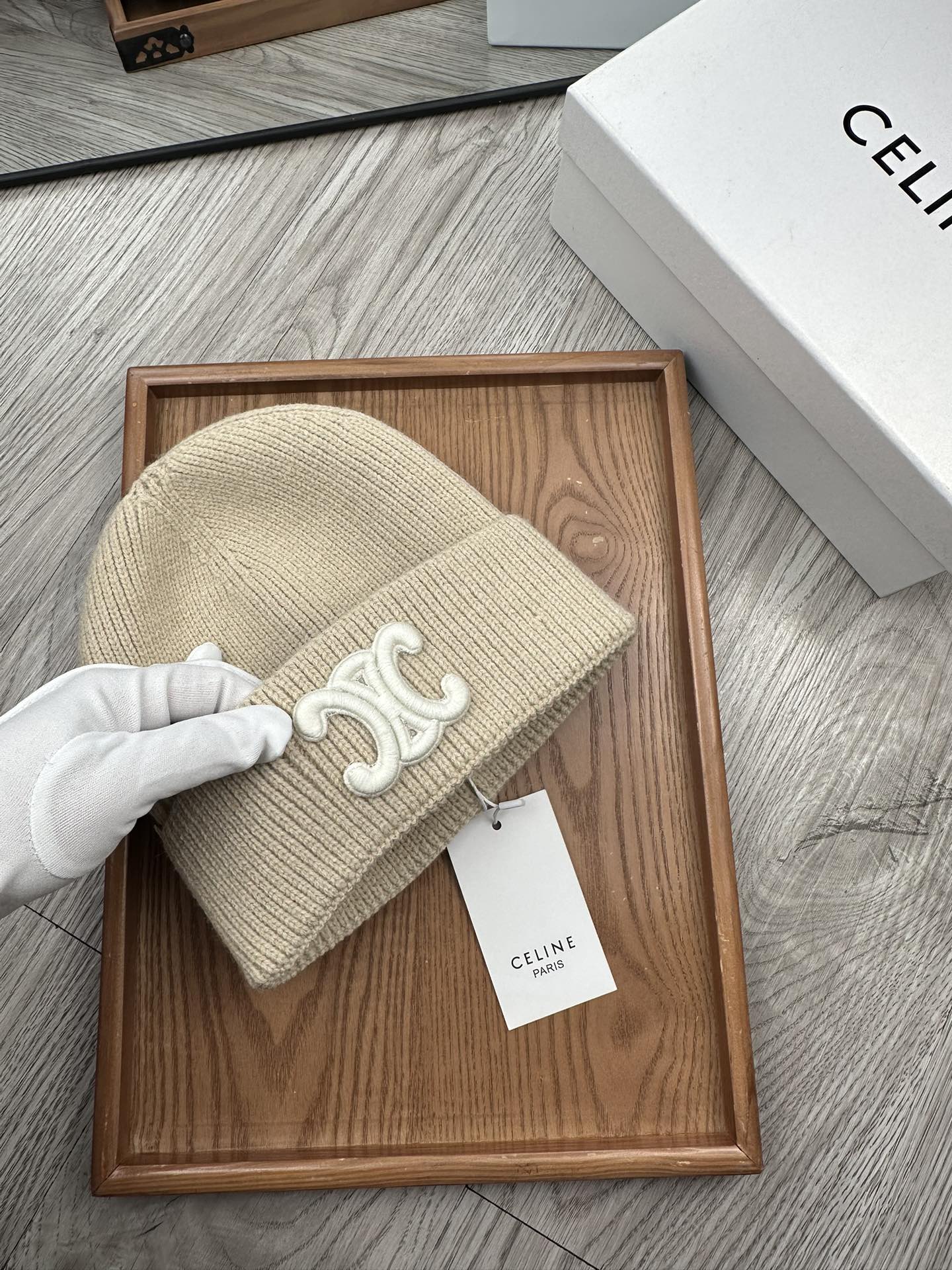 。赛琳。福利特惠！！【细毛线针织单帽】新款上架，特别实惠的一个系列帽子，面料：细毛线。密度紧致！毛线针织